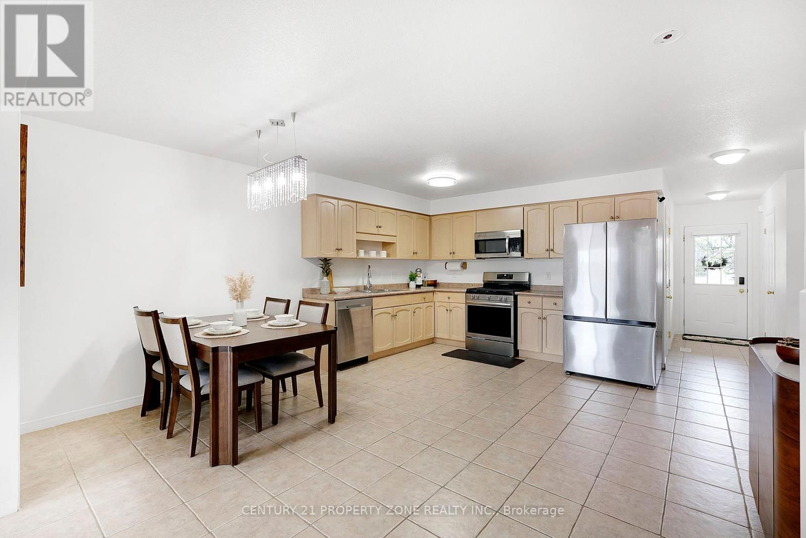 35 - 210 DAWN AVENUE Image 11