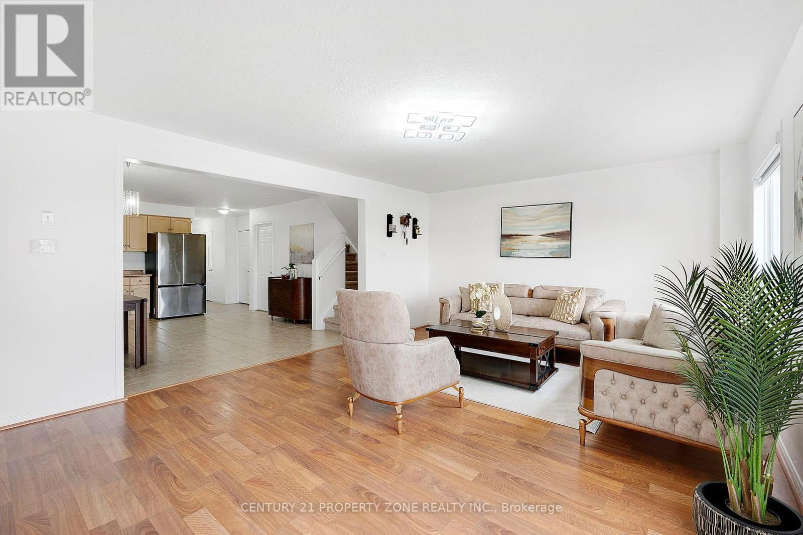 35 - 210 DAWN AVENUE Image 15