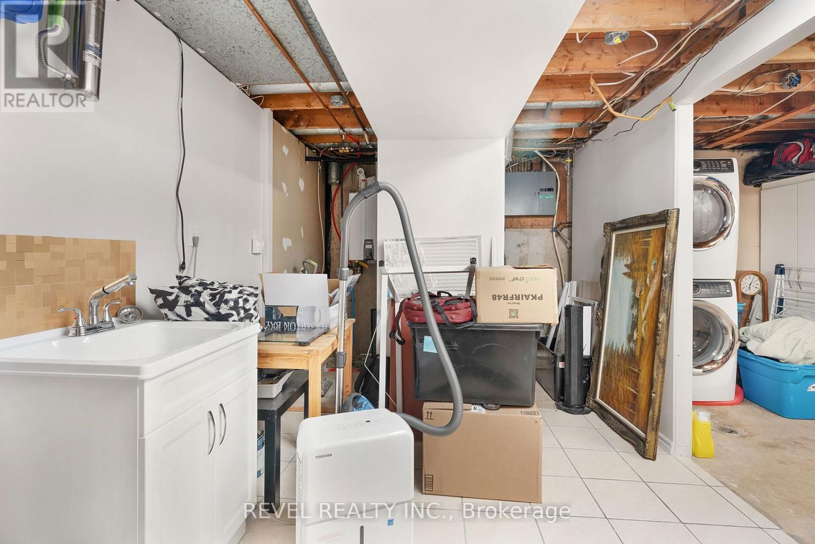 8 - 122 LAKESHORE ROAD Image 31
