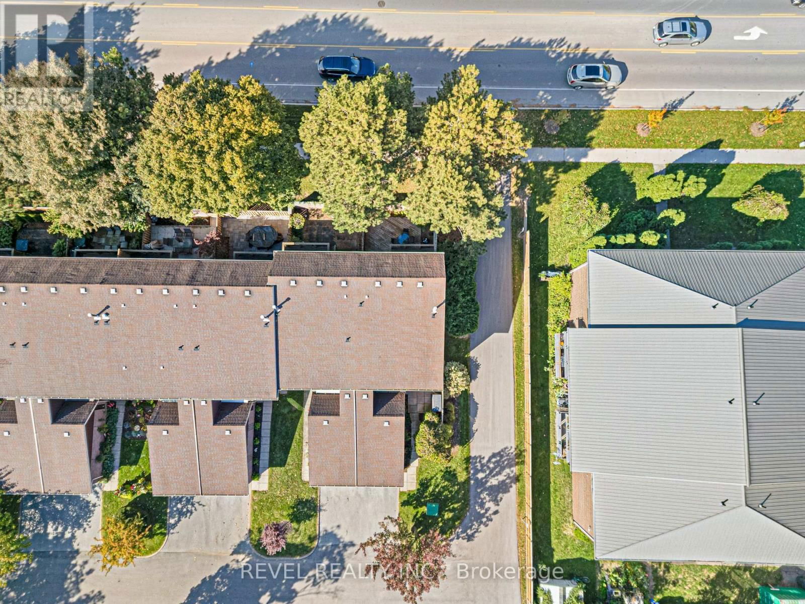 8 - 122 LAKESHORE ROAD Image 38