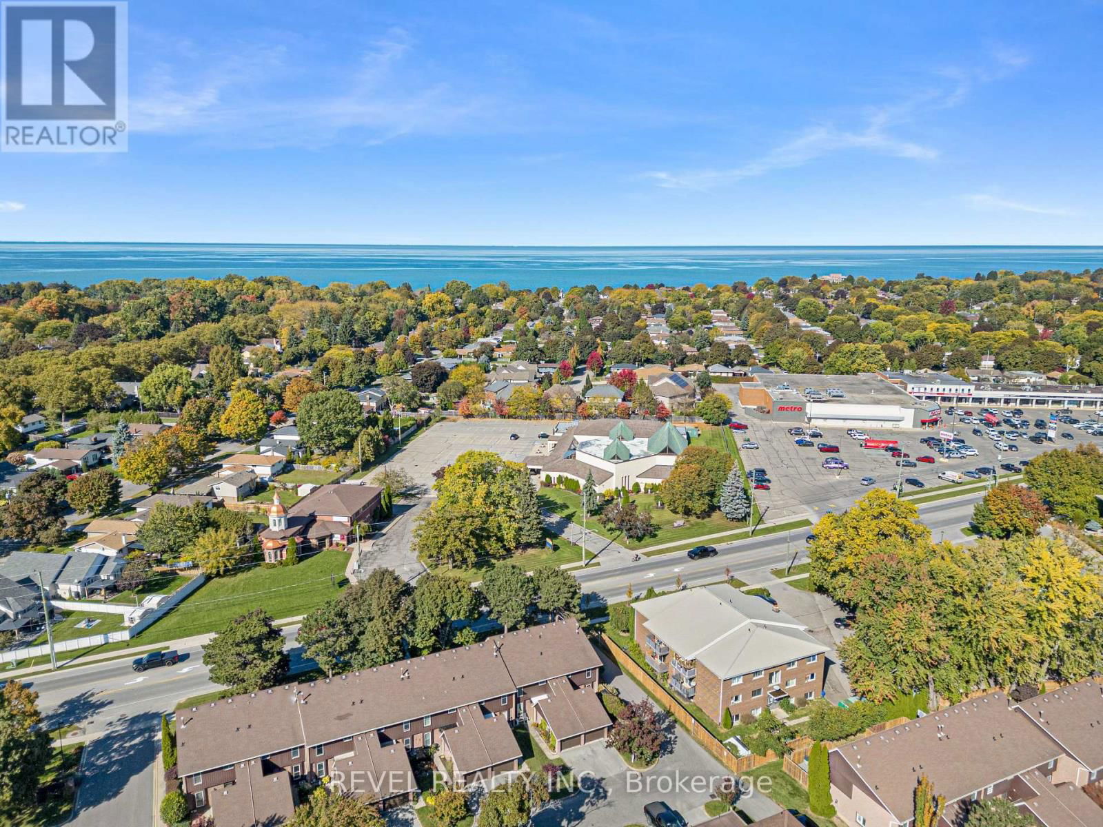 8 - 122 LAKESHORE ROAD Image 39