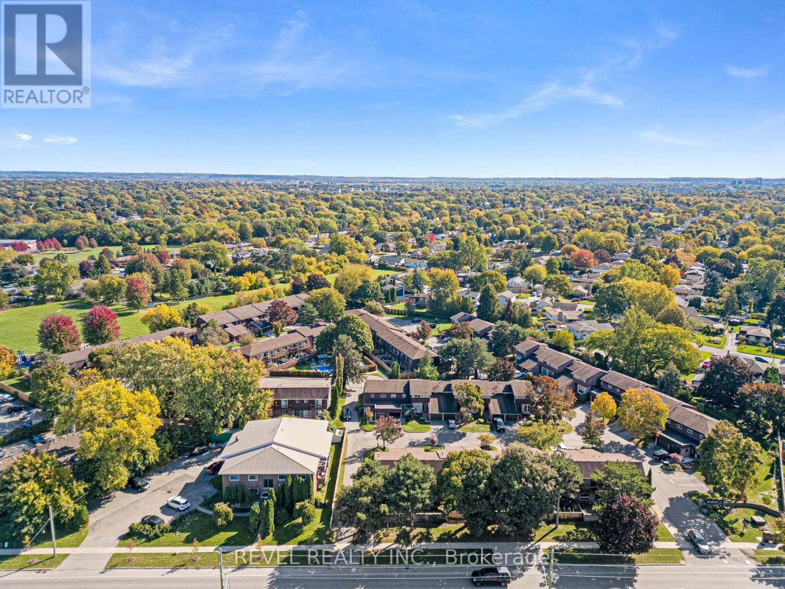 8 - 122 LAKESHORE ROAD Image 40
