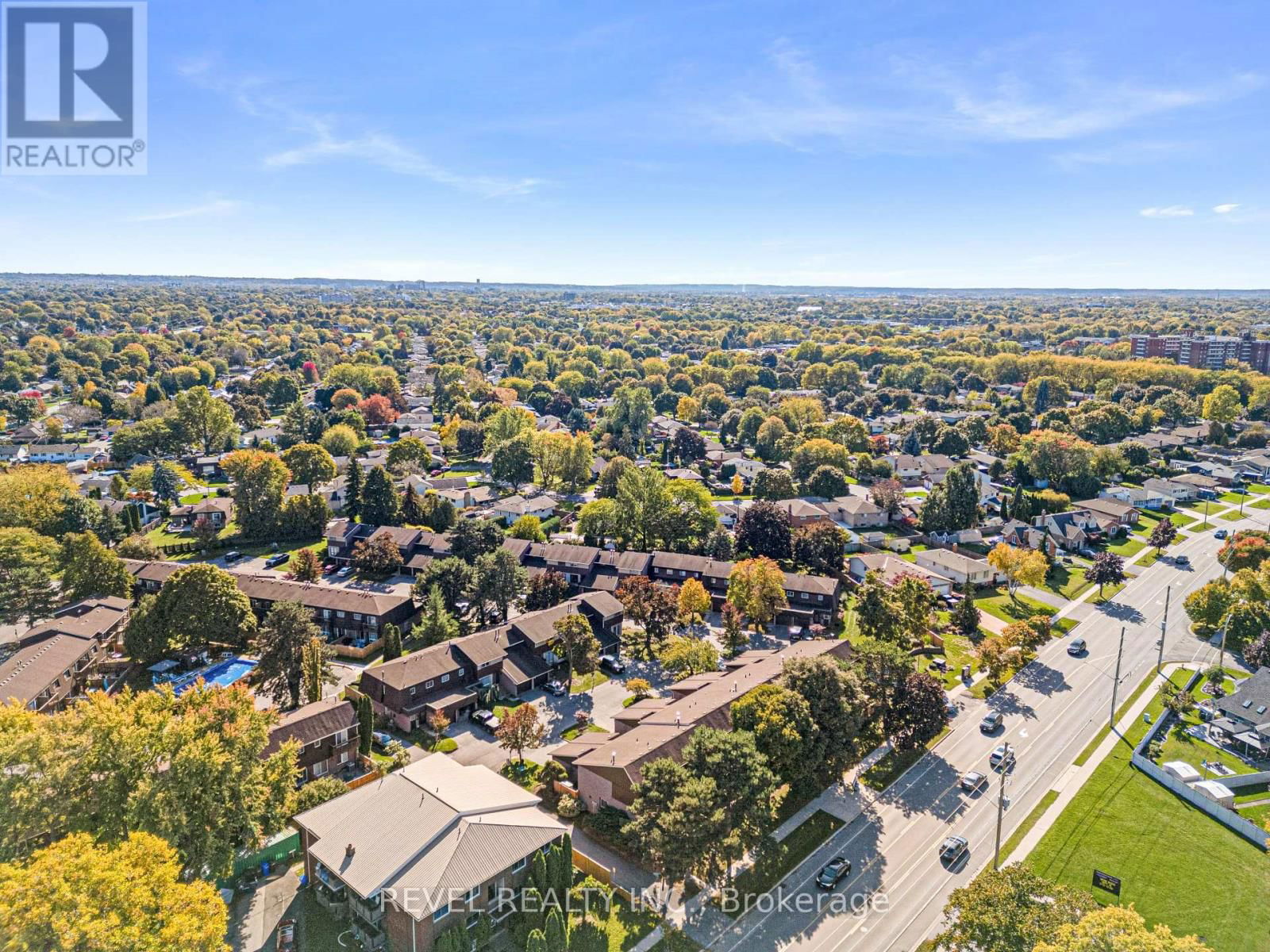 8 - 122 LAKESHORE ROAD Image 43