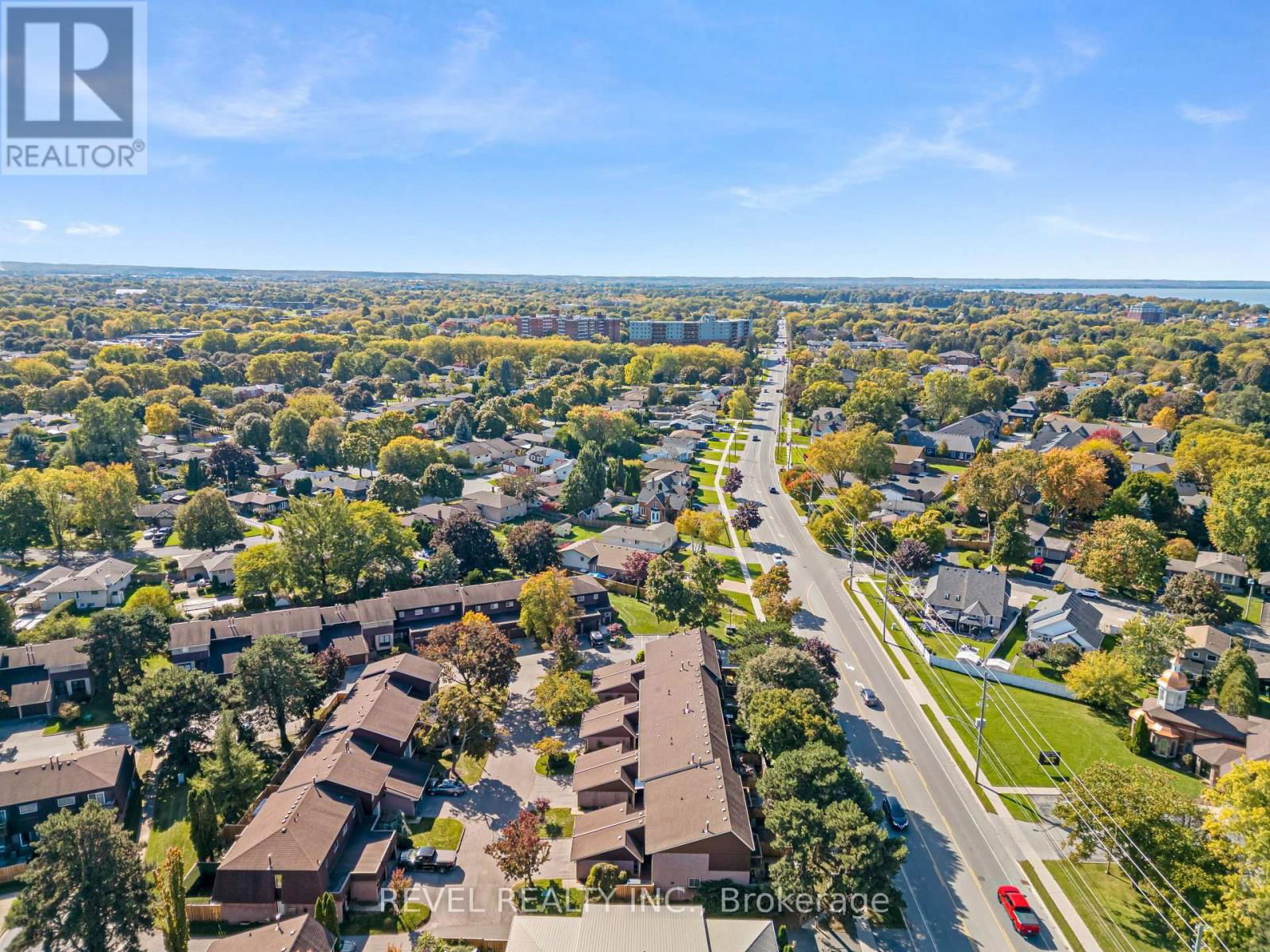 8 - 122 LAKESHORE ROAD Image 45