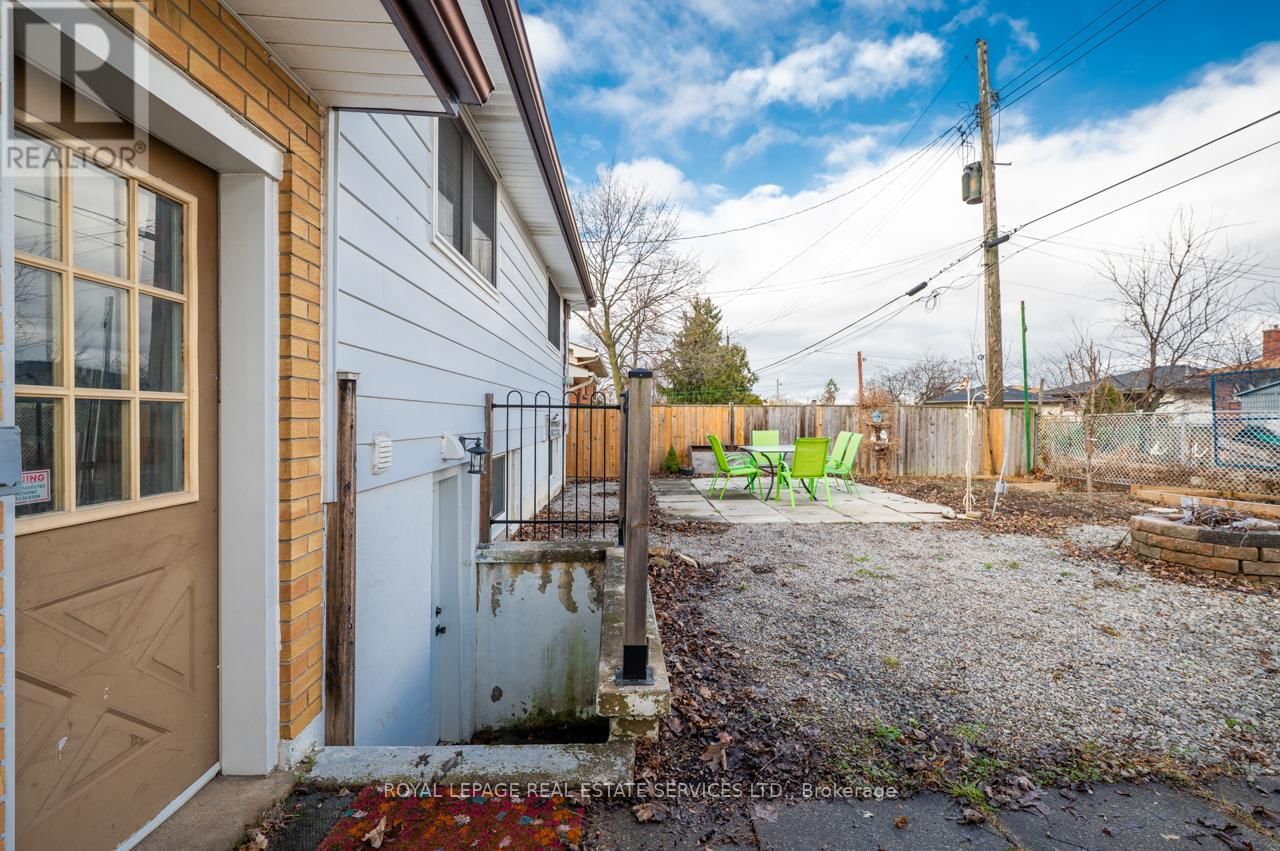 99 MOUNTBATTEN DRIVE Image 33