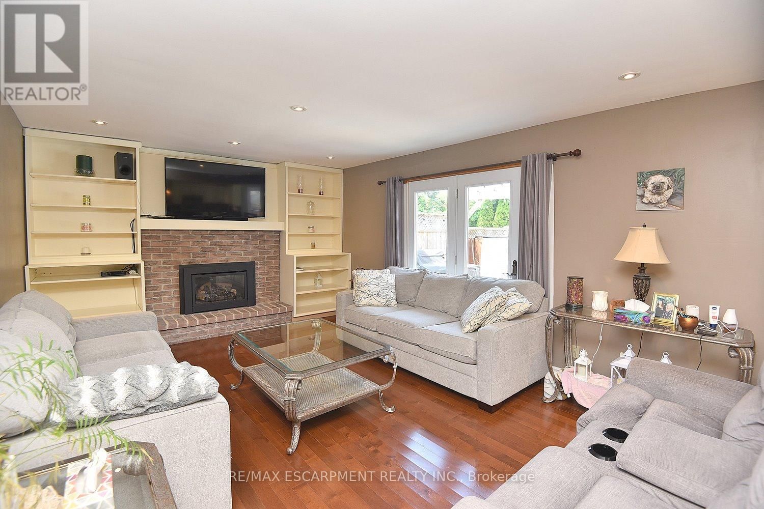 3 SUTER CRESCENT Image 10
