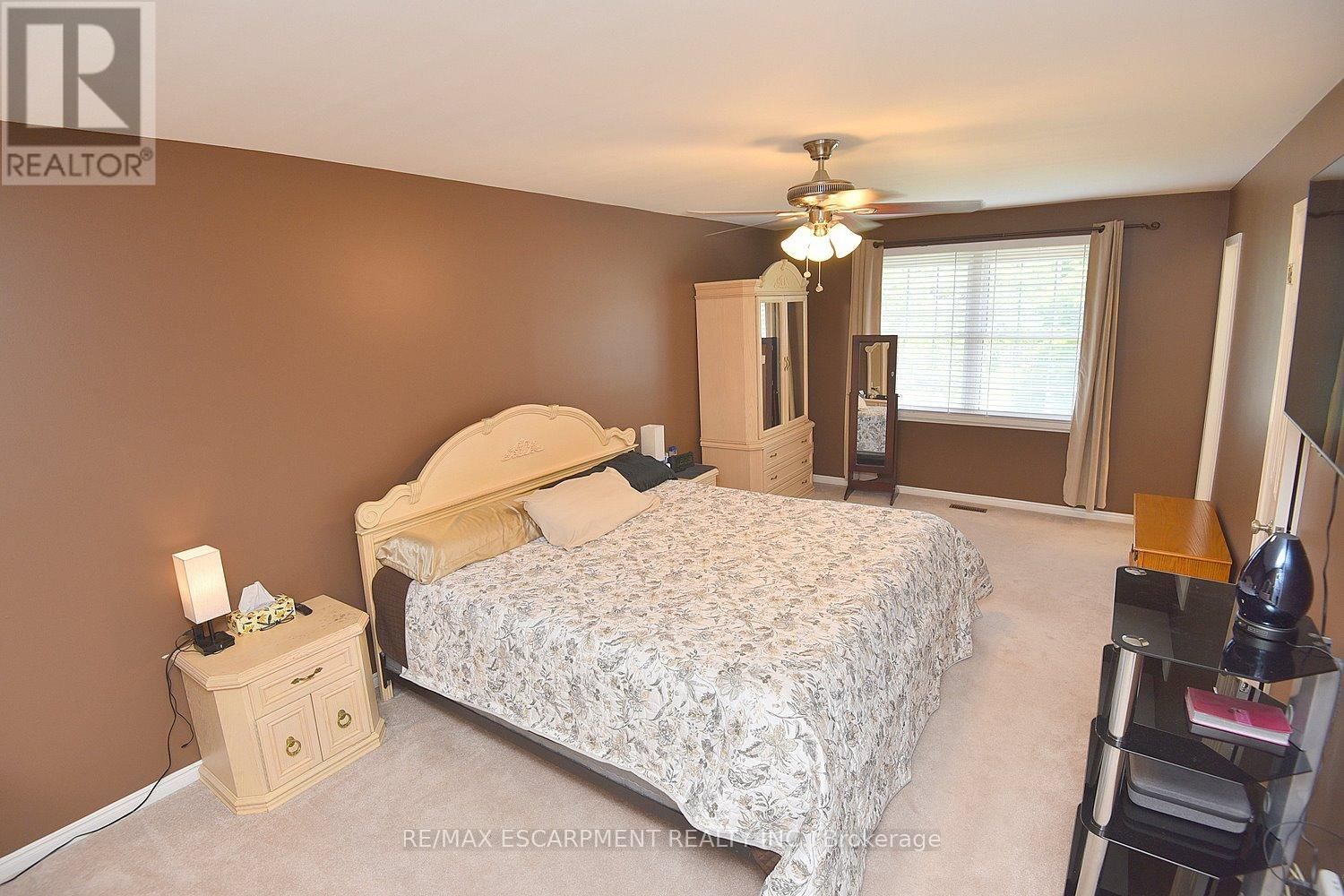 3 SUTER CRESCENT Image 19
