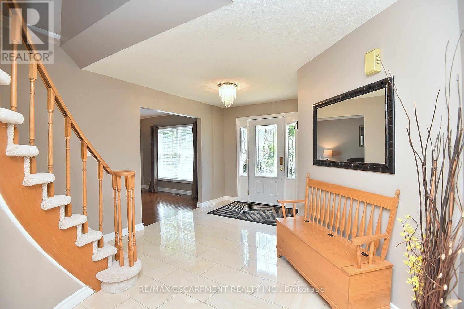 3 SUTER CRESCENT Image 3