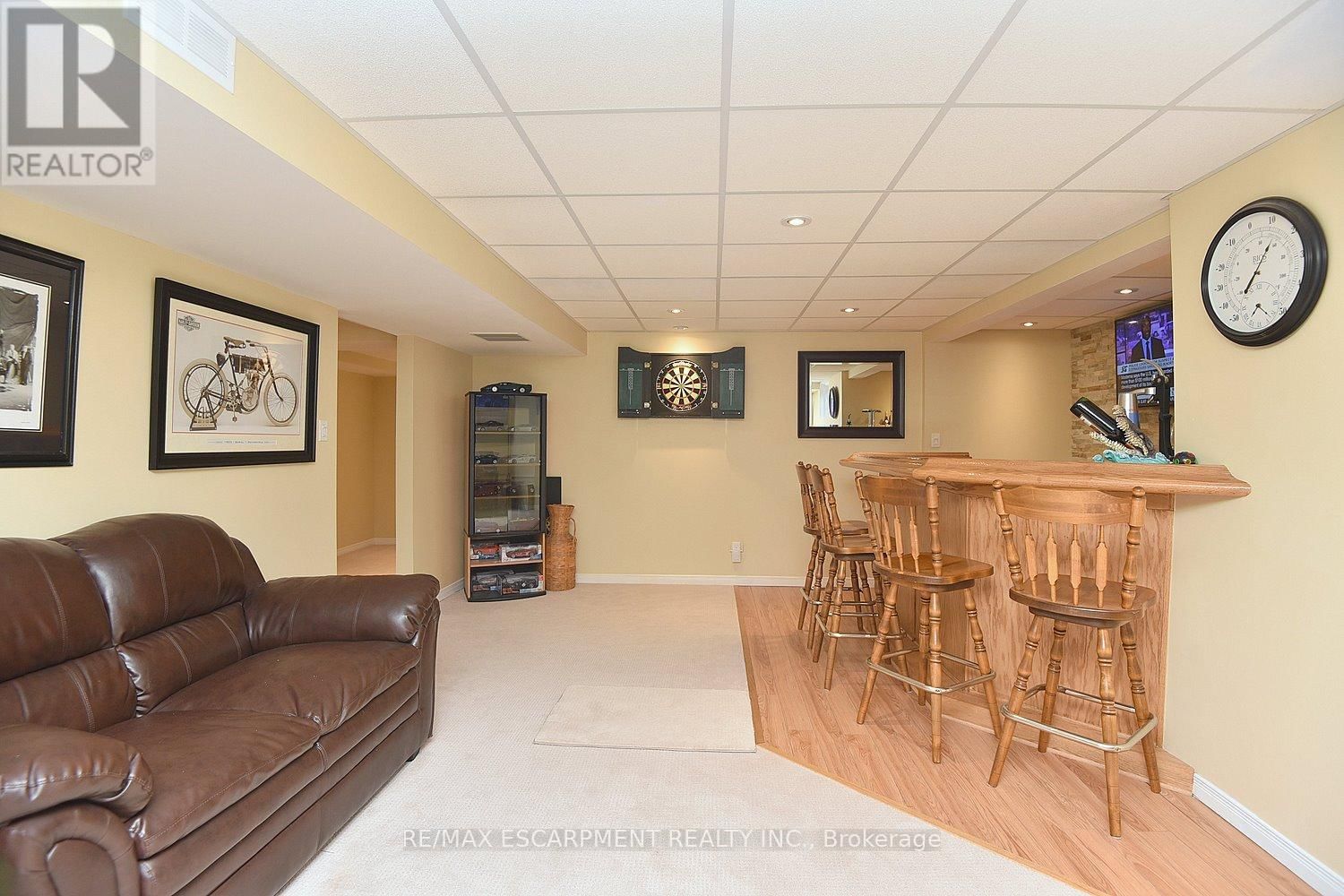 3 SUTER CRESCENT Image 30