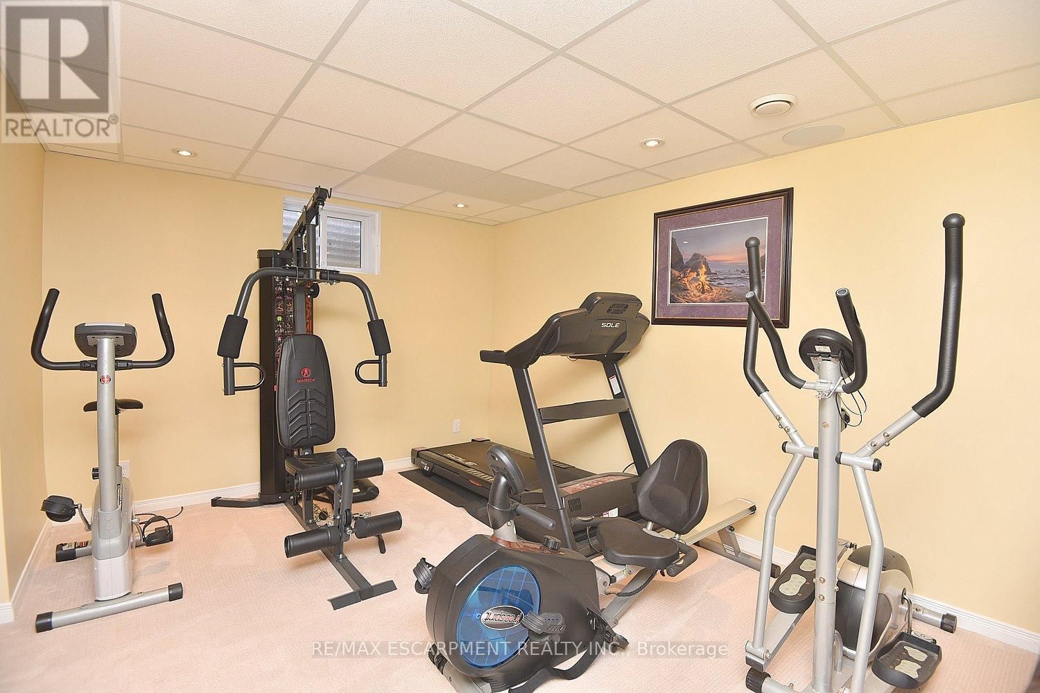 3 SUTER CRESCENT Image 32