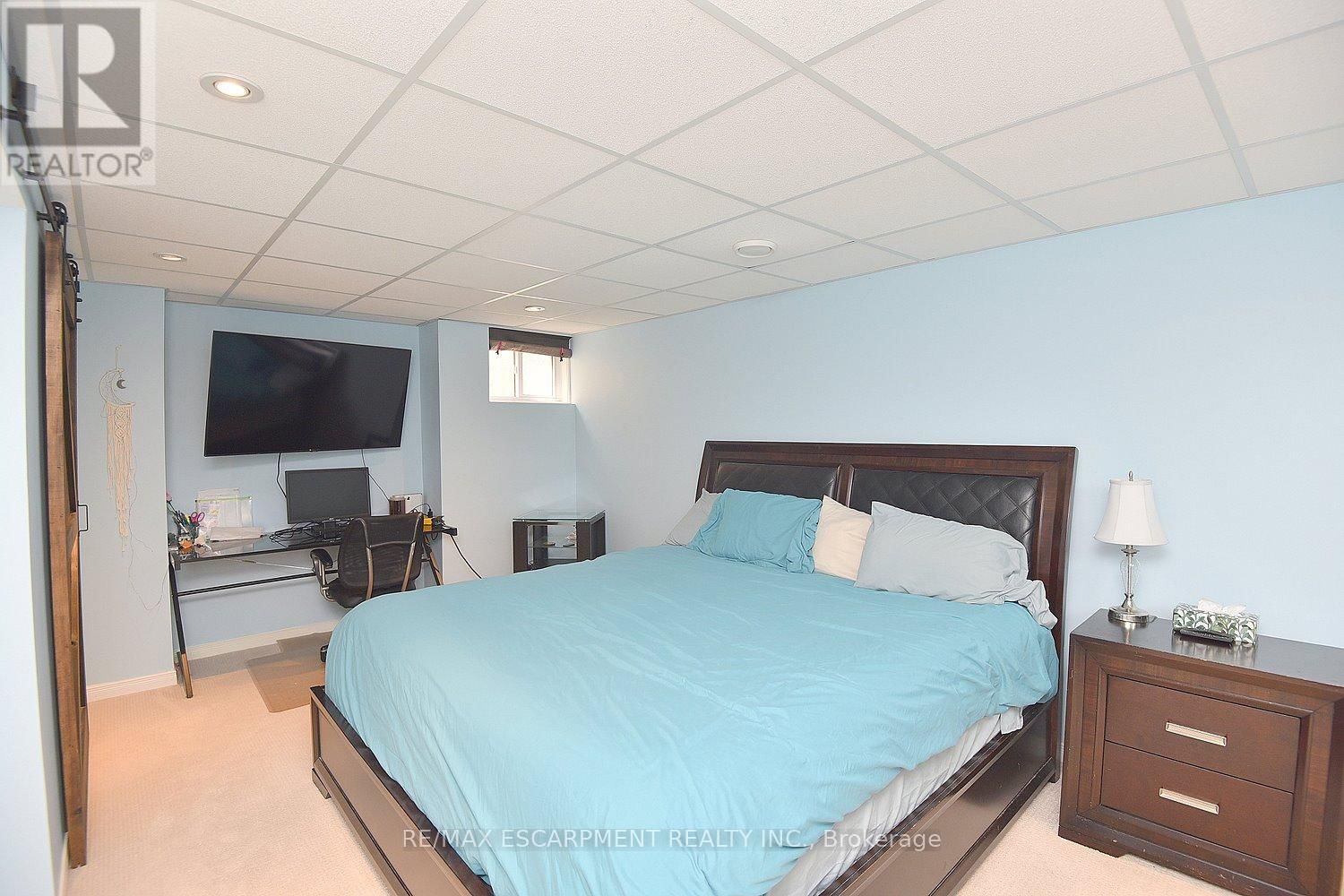 3 SUTER CRESCENT Image 34