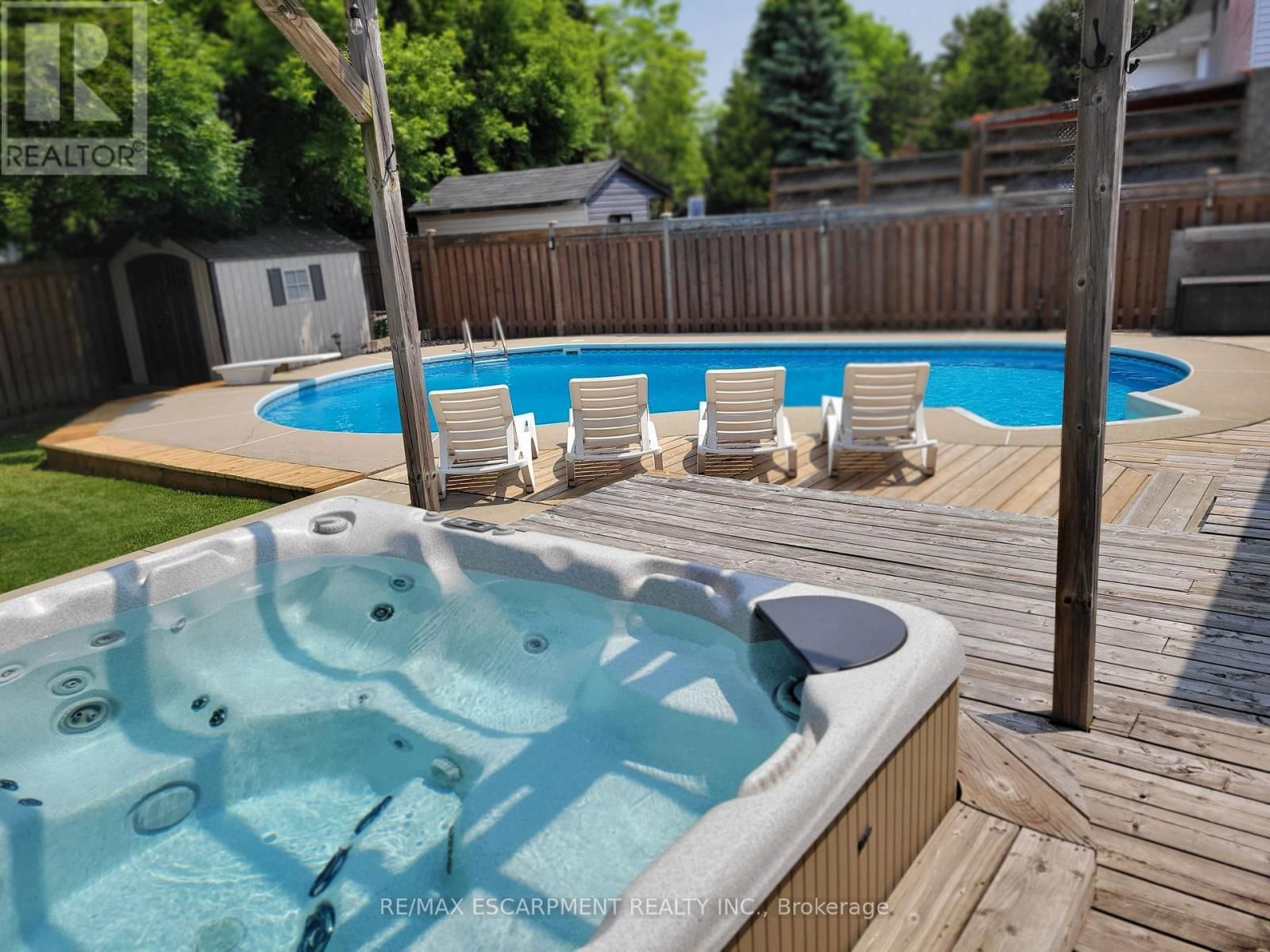 3 SUTER CRESCENT Image 38