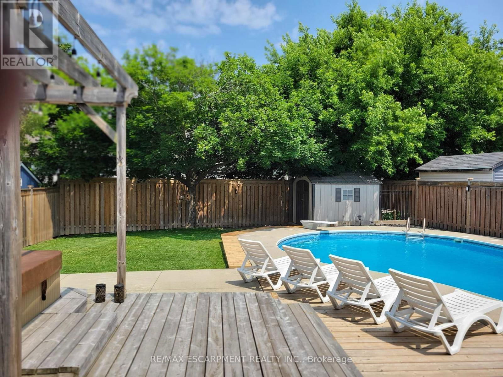 3 SUTER CRESCENT Image 42