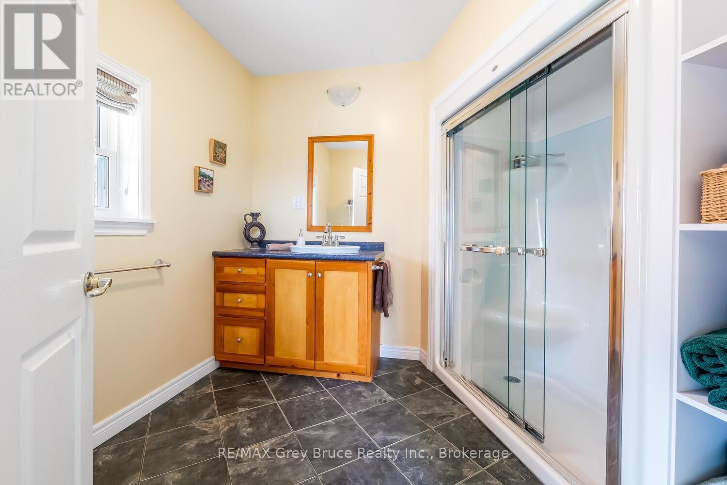 20 MAPLE DRIVE Image 16