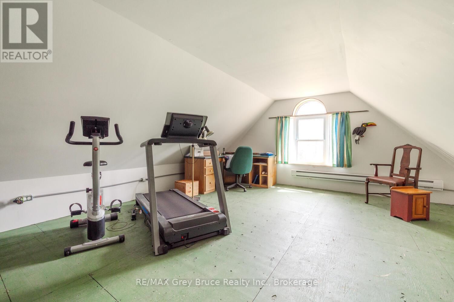 20 MAPLE DRIVE Image 32