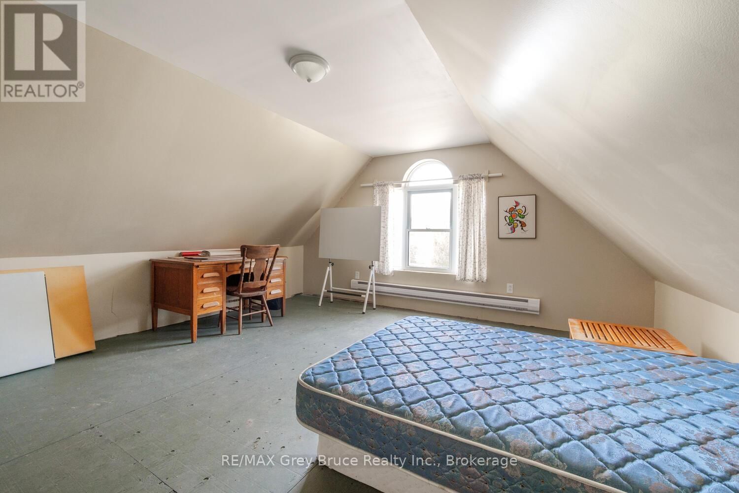 20 MAPLE DRIVE Image 33