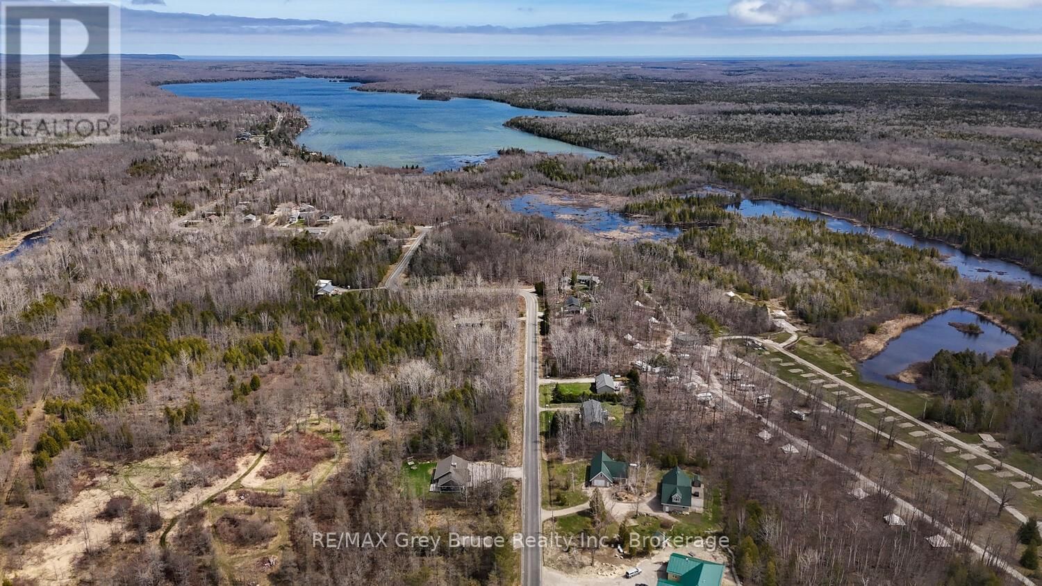 20 MAPLE DRIVE Image 43