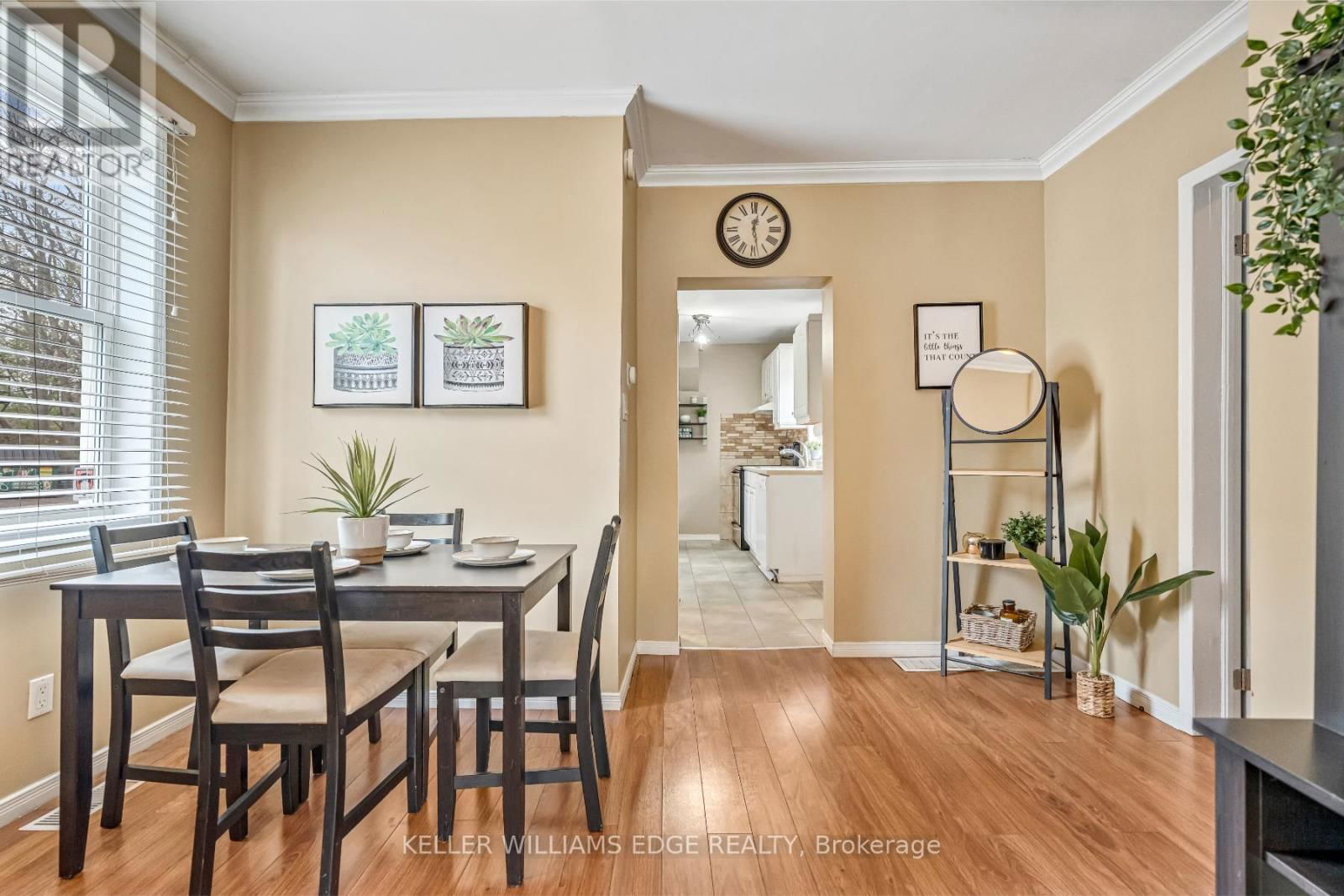 177 YOUNG STREET Image 10