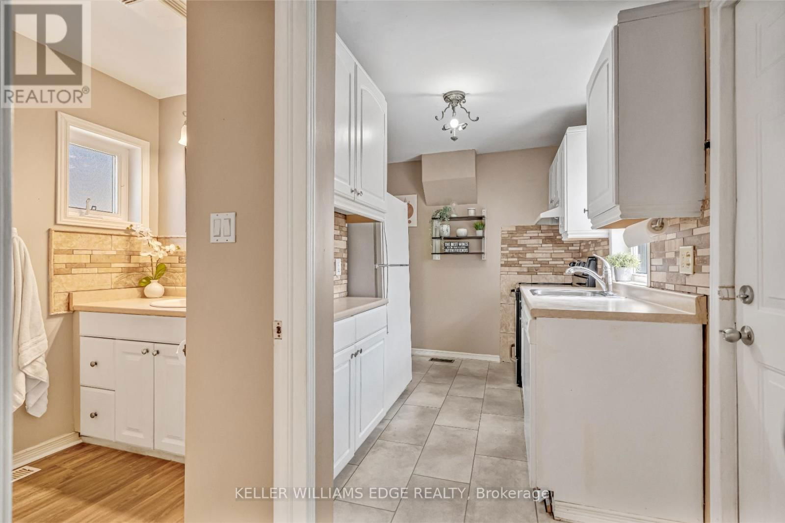 177 YOUNG STREET Image 17