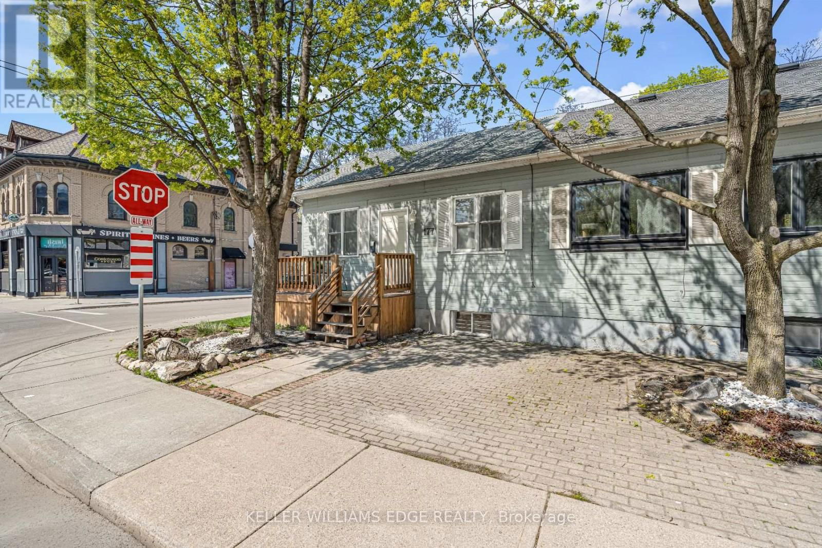 177 YOUNG STREET Image 2