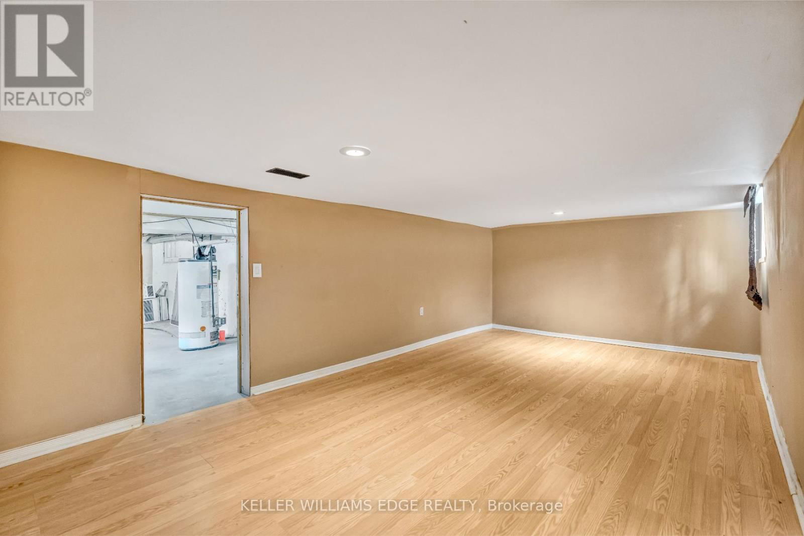 177 YOUNG STREET Image 23