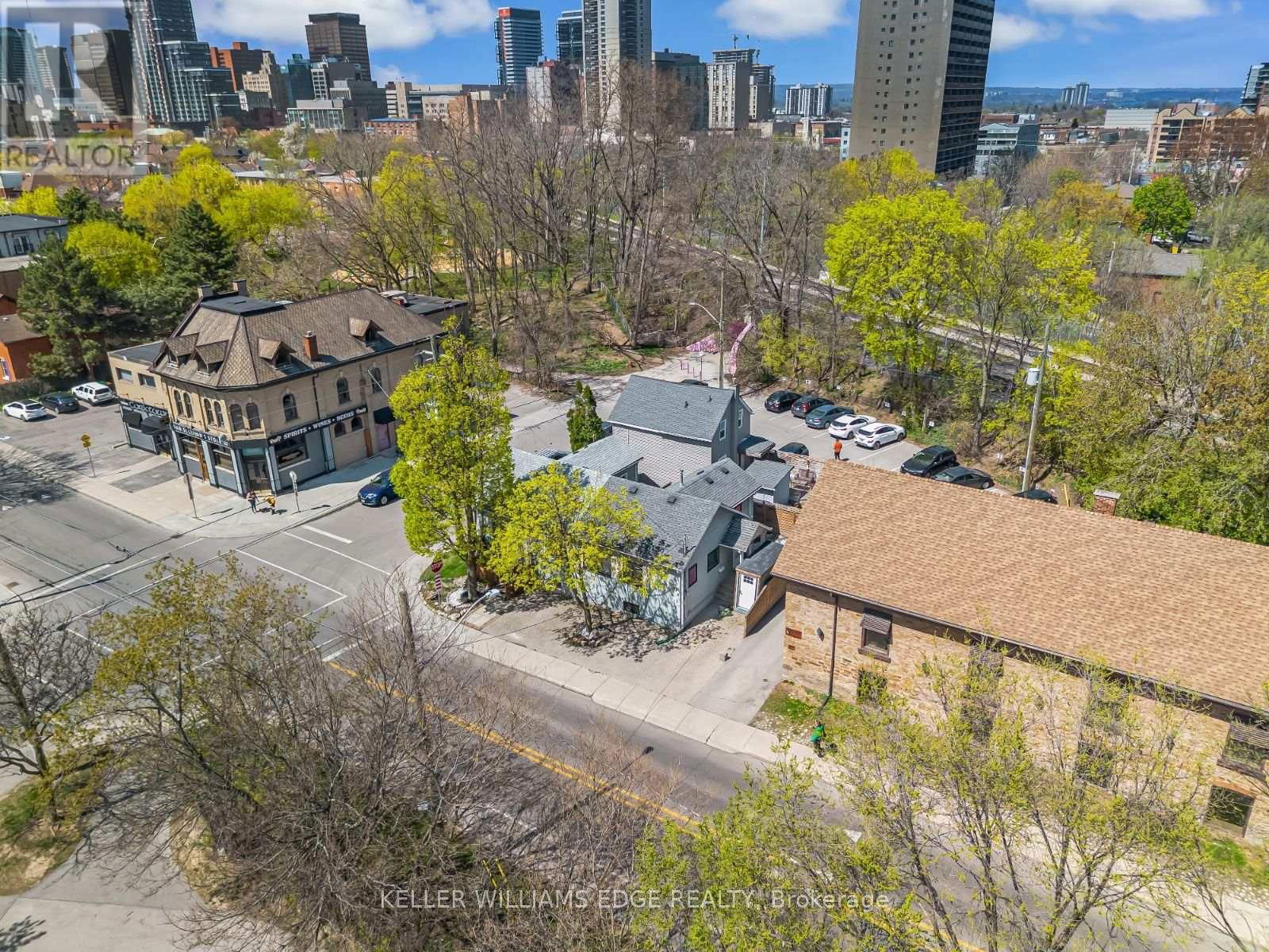 177 YOUNG STREET Image 29