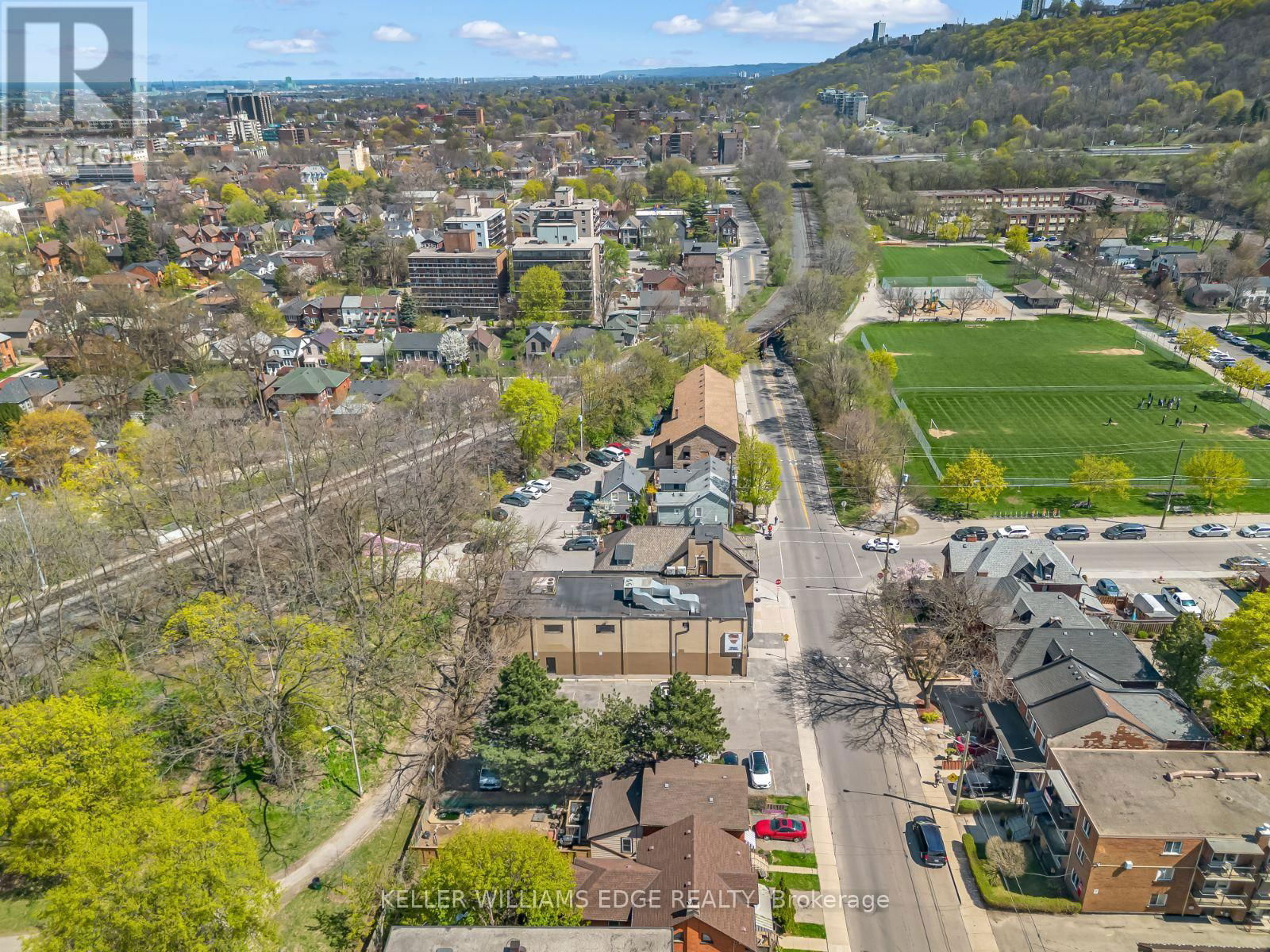 177 YOUNG STREET Image 33