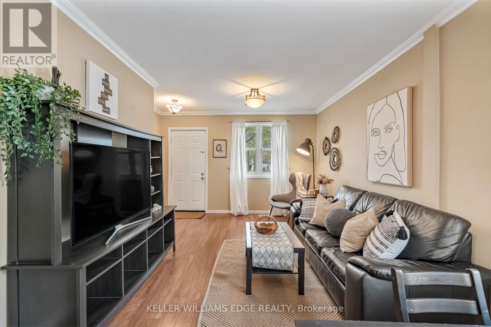 177 YOUNG STREET Image 5