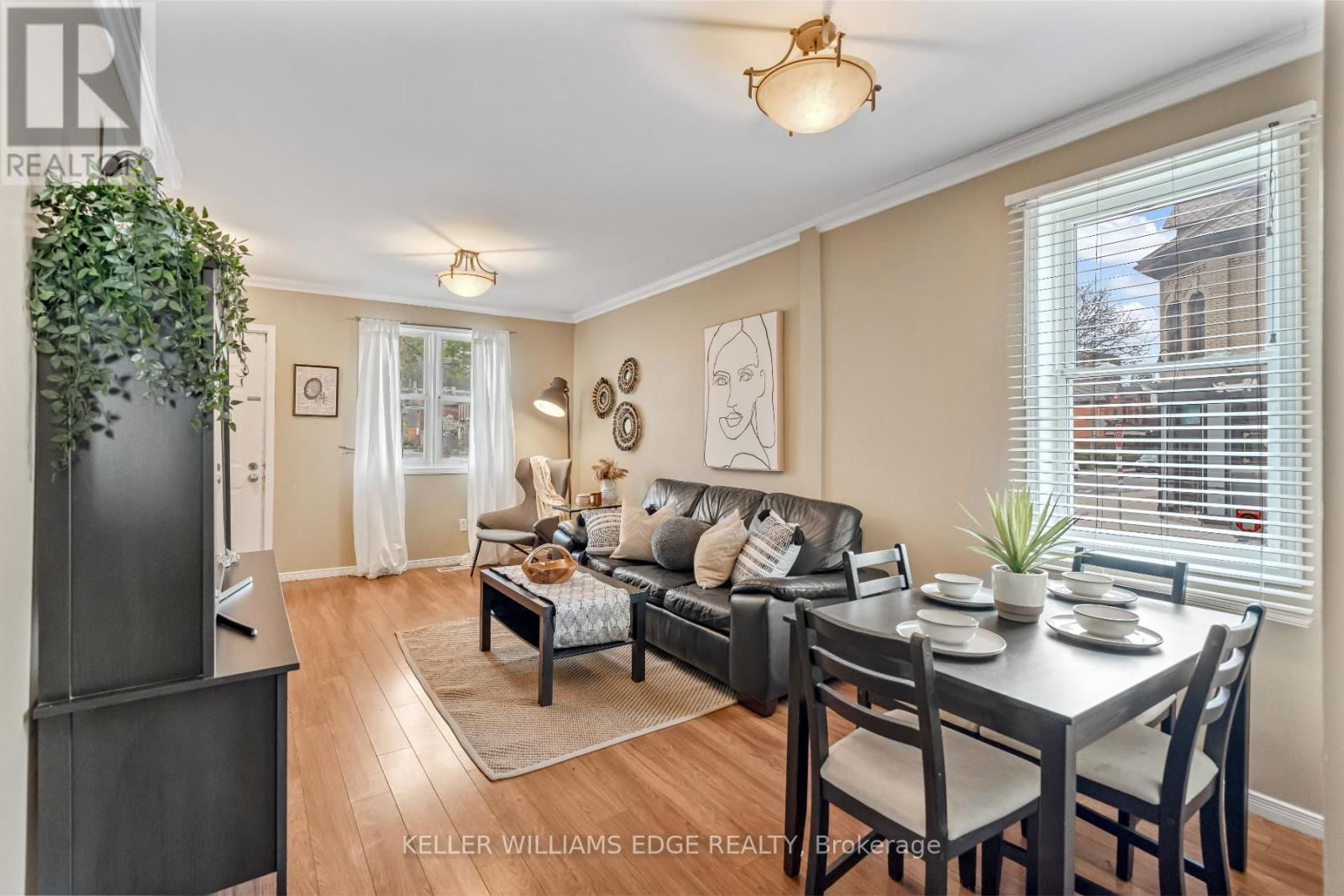 177 YOUNG STREET Image 7