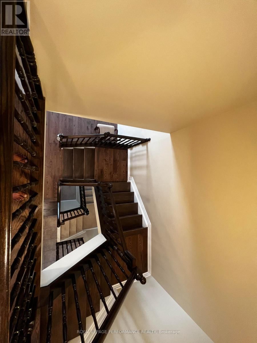 414 GALATINA WAY Image 12