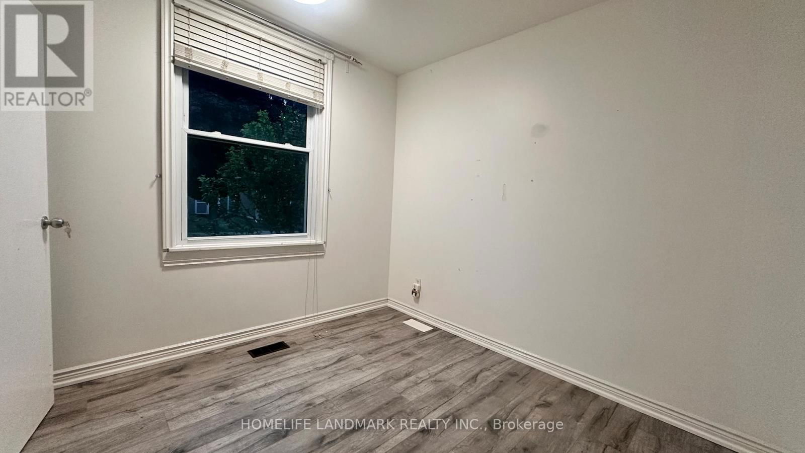 107 ROYAL AVENUE Image 13