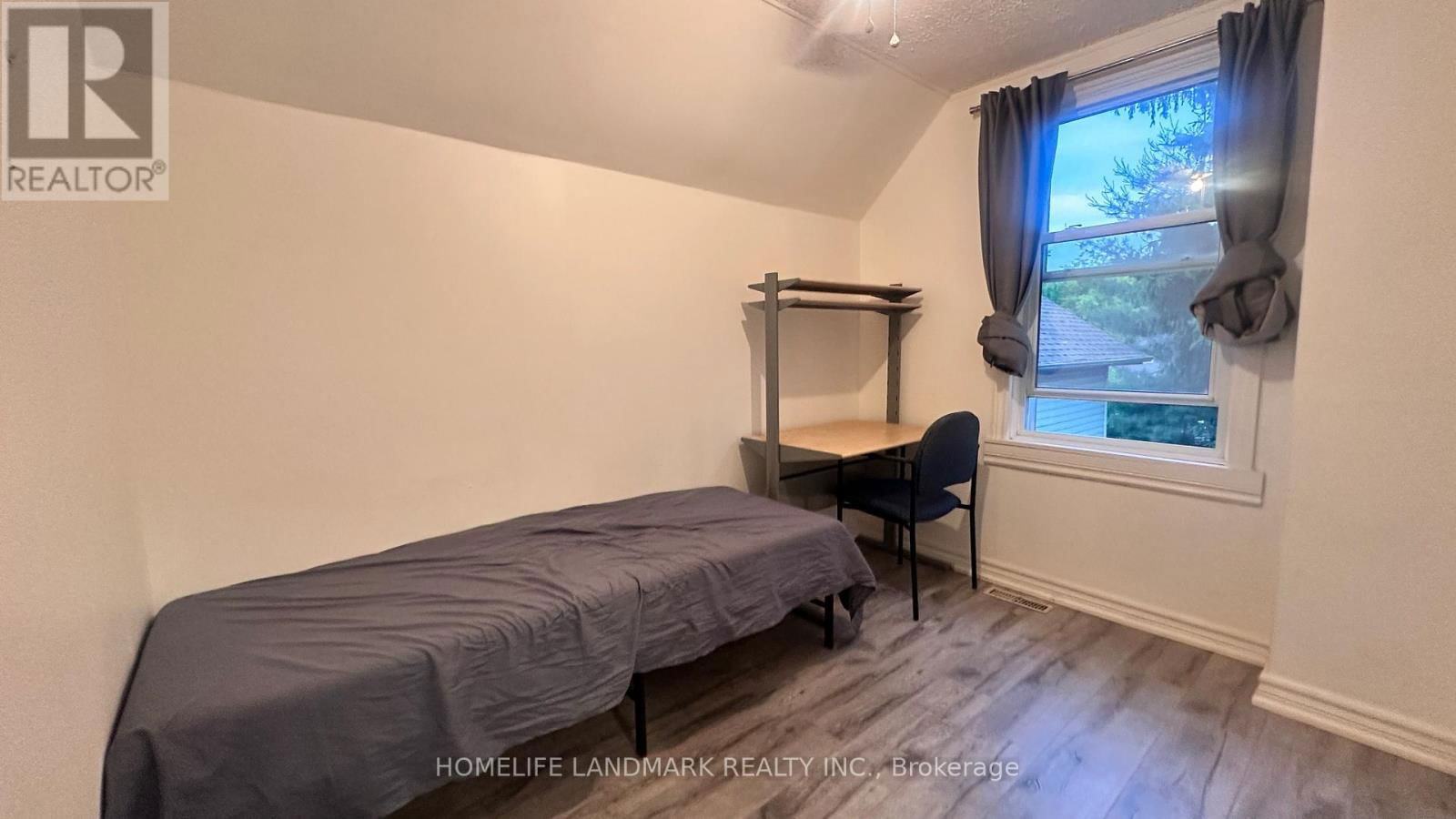 107 ROYAL AVENUE Image 18
