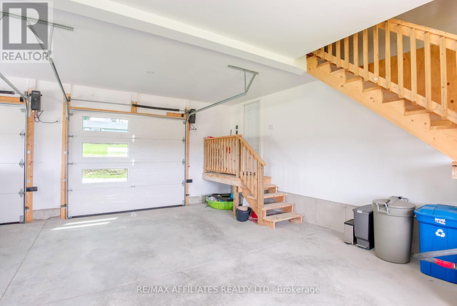 48 TROTTERS LANE Image 3