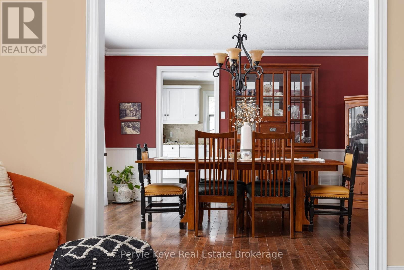 33 MEADOW HEIGHTS DRIVE Image 12