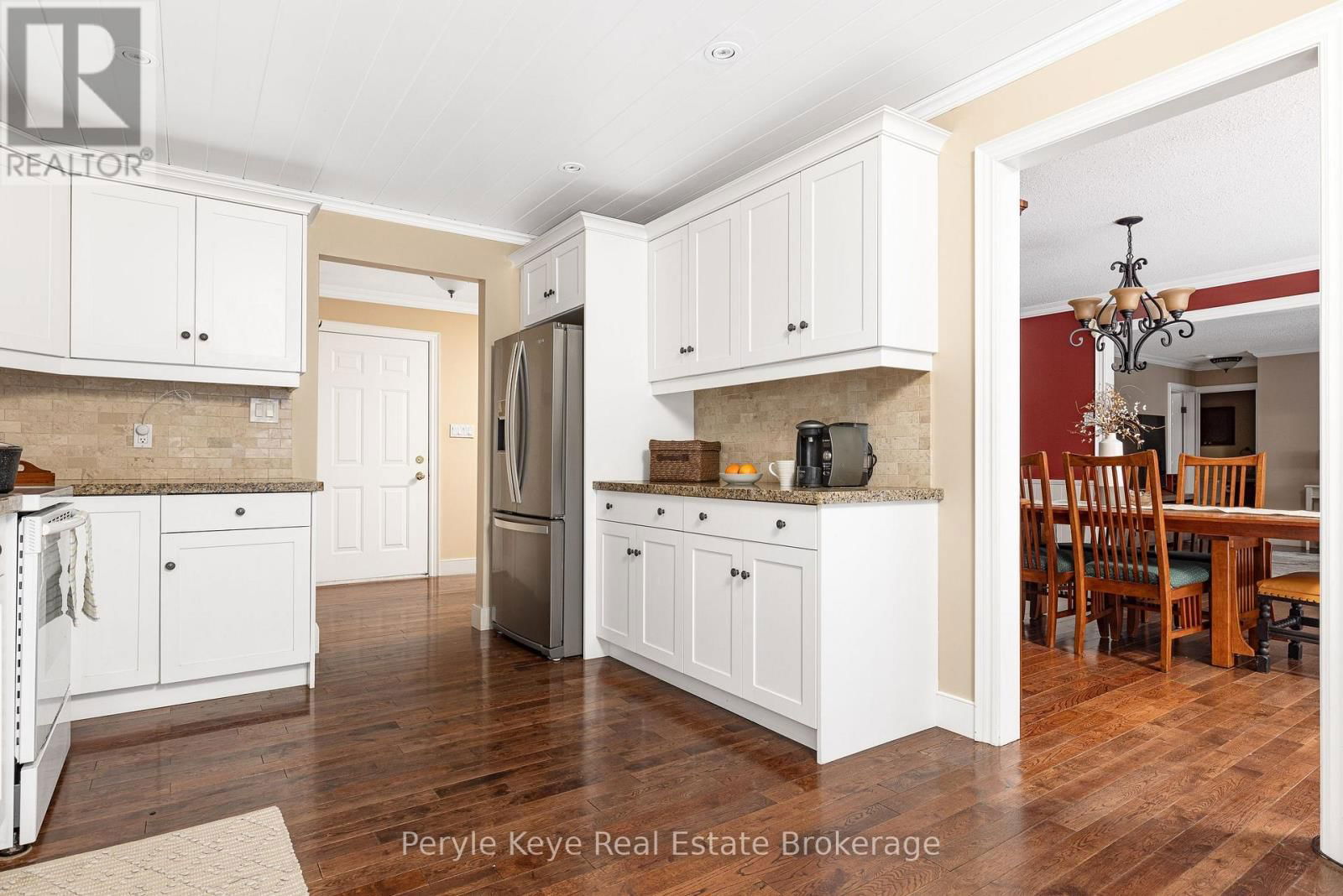 33 MEADOW HEIGHTS DRIVE Image 22