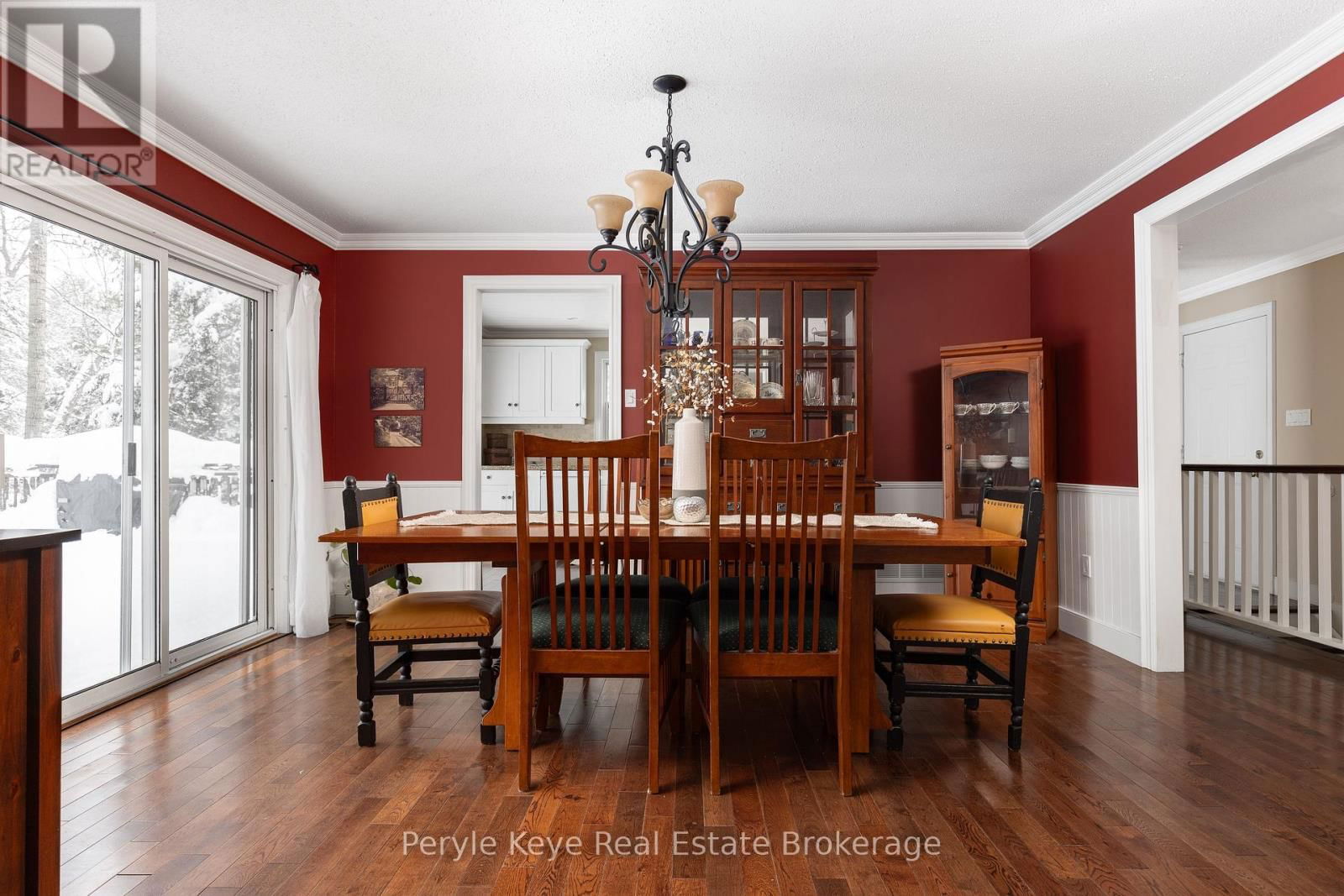 33 MEADOW HEIGHTS DRIVE Image 3