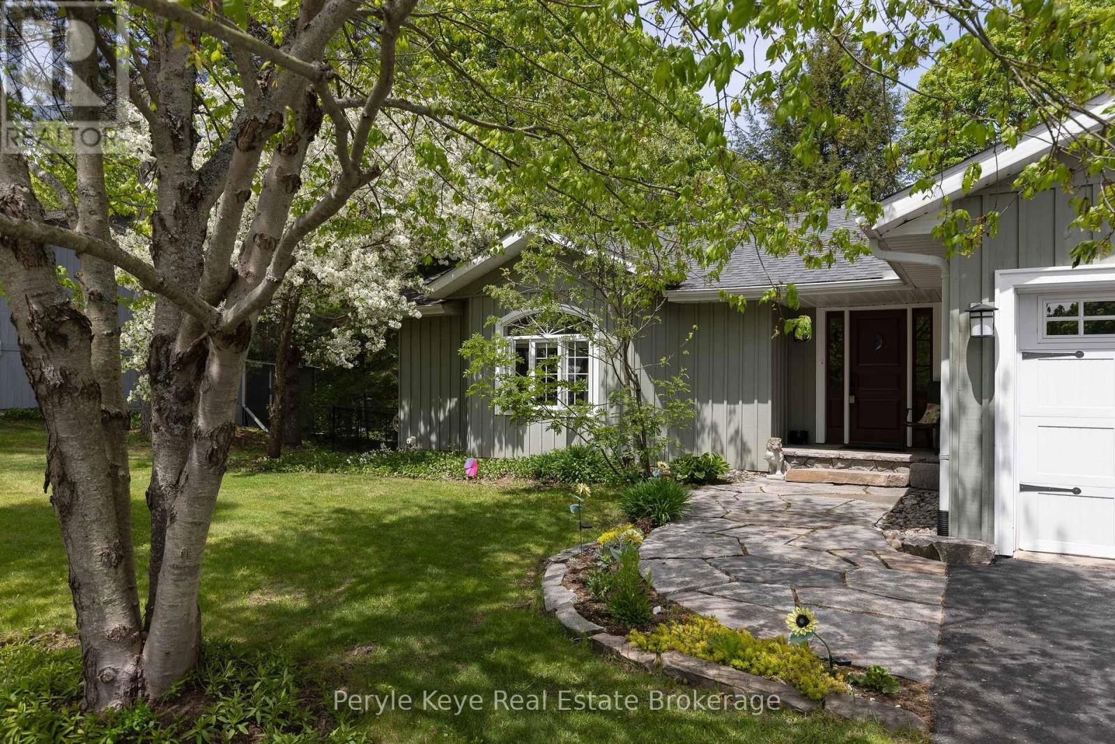 33 MEADOW HEIGHTS DRIVE Image 6