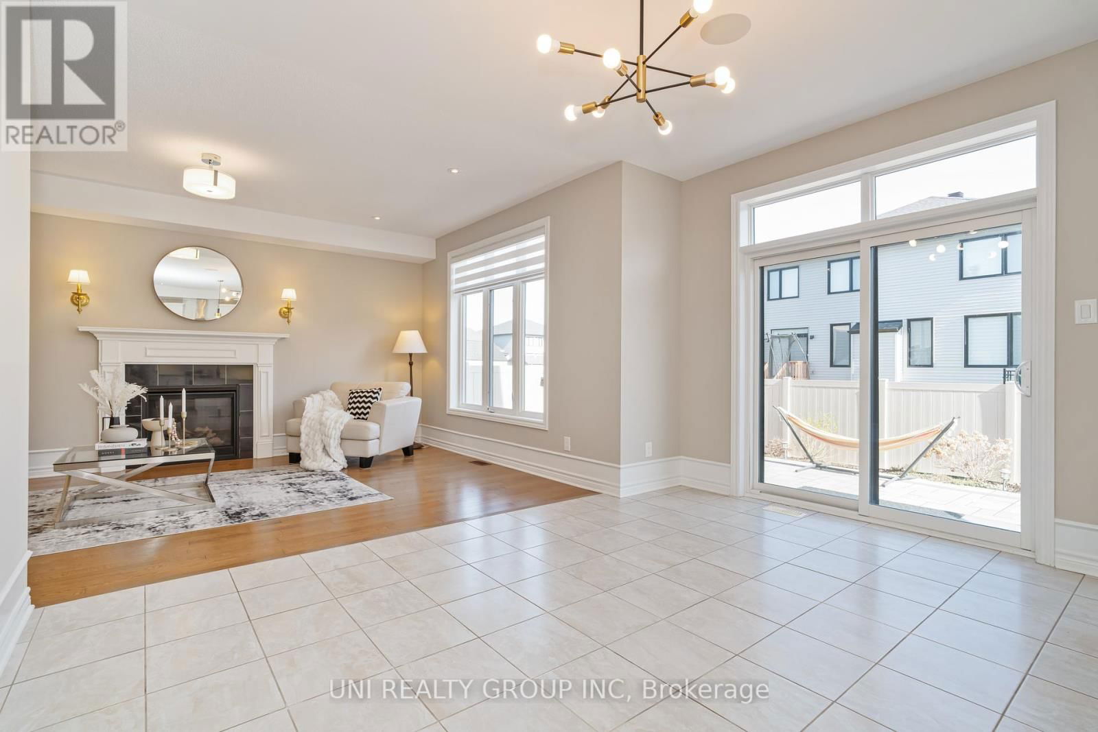 172 CAMBIE ROAD Image 19
