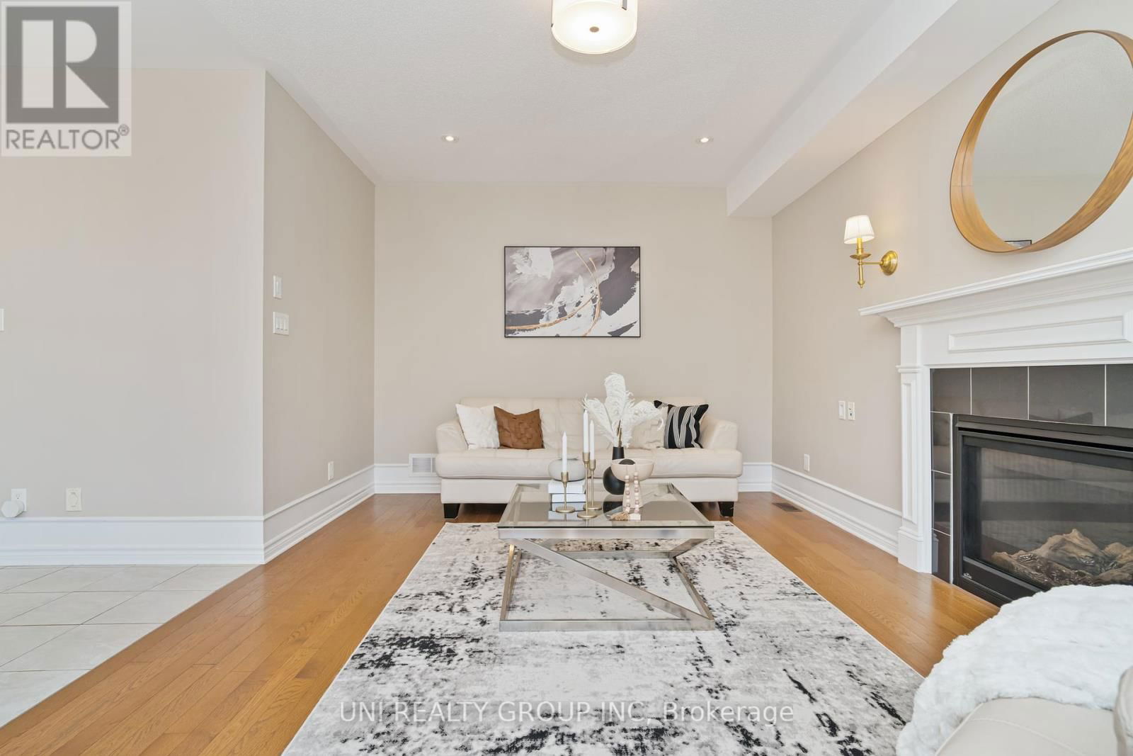 172 CAMBIE ROAD Image 21