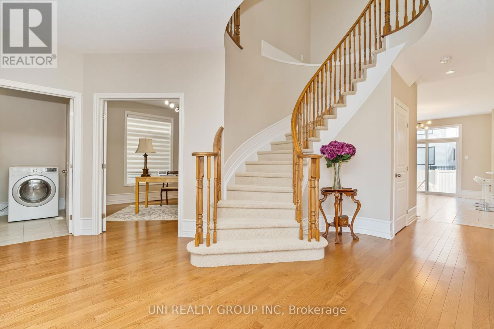 172 CAMBIE ROAD Image 24
