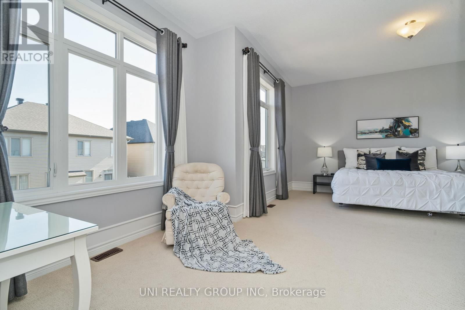 172 CAMBIE ROAD Image 30