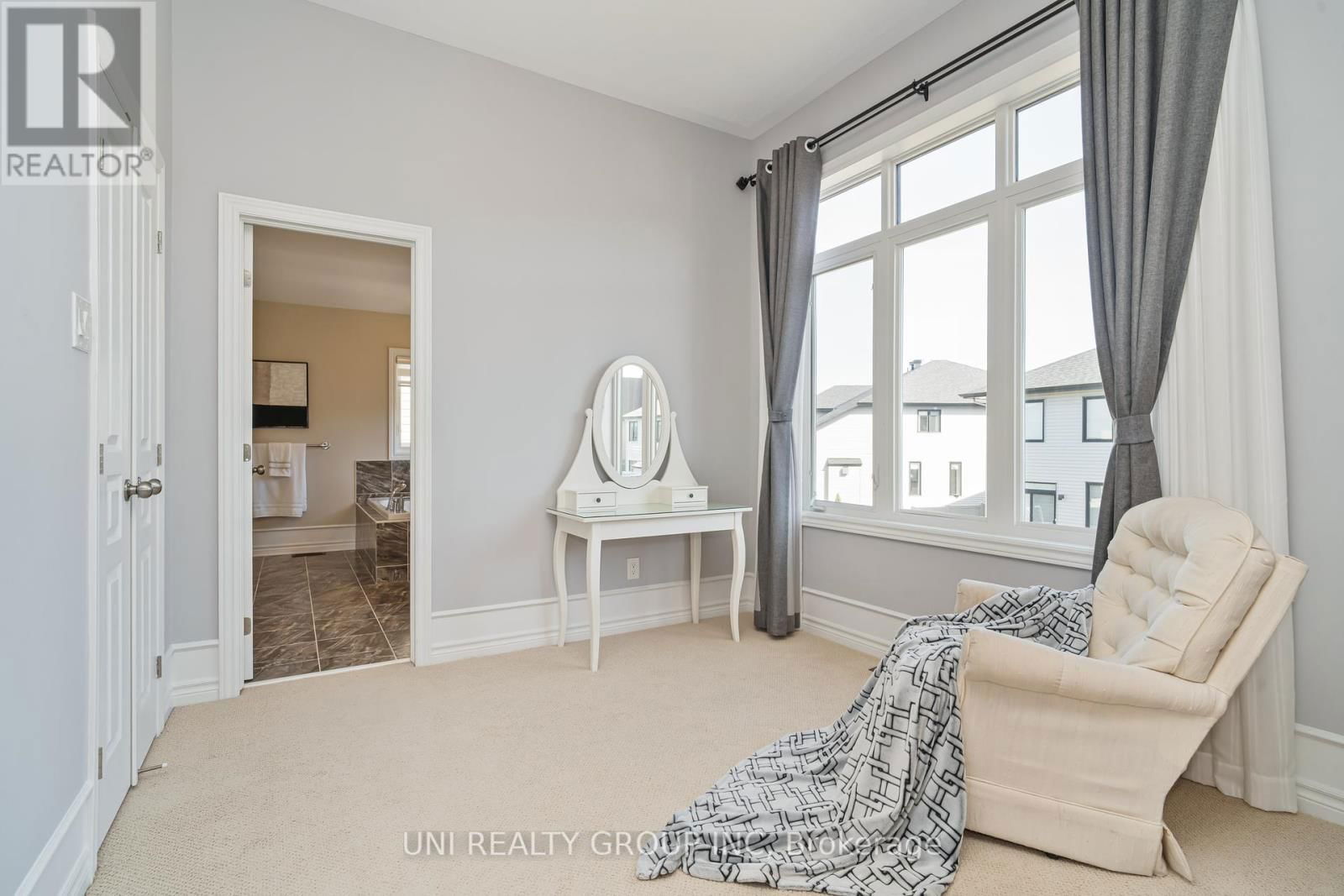 172 CAMBIE ROAD Image 32
