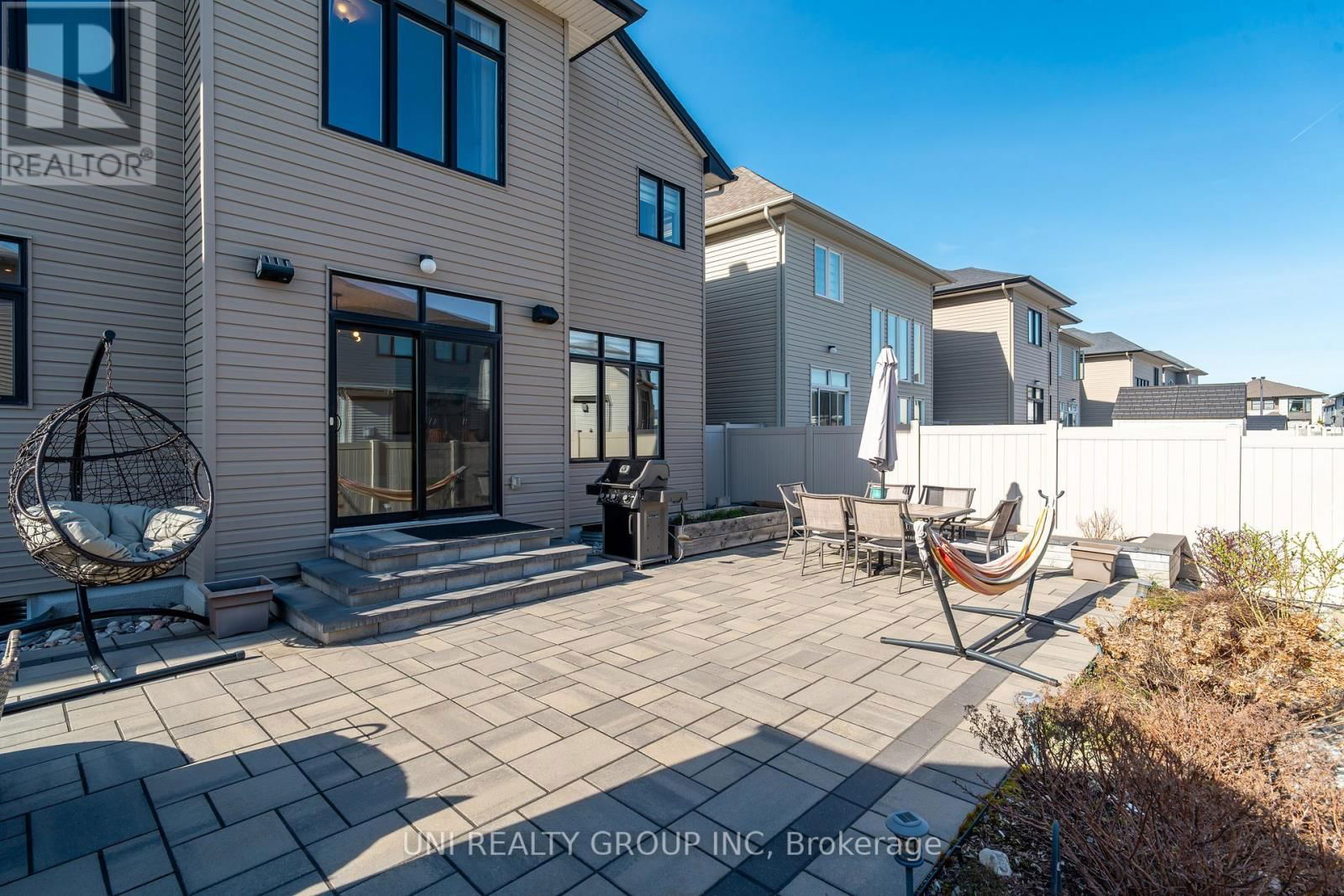172 CAMBIE ROAD Image 46
