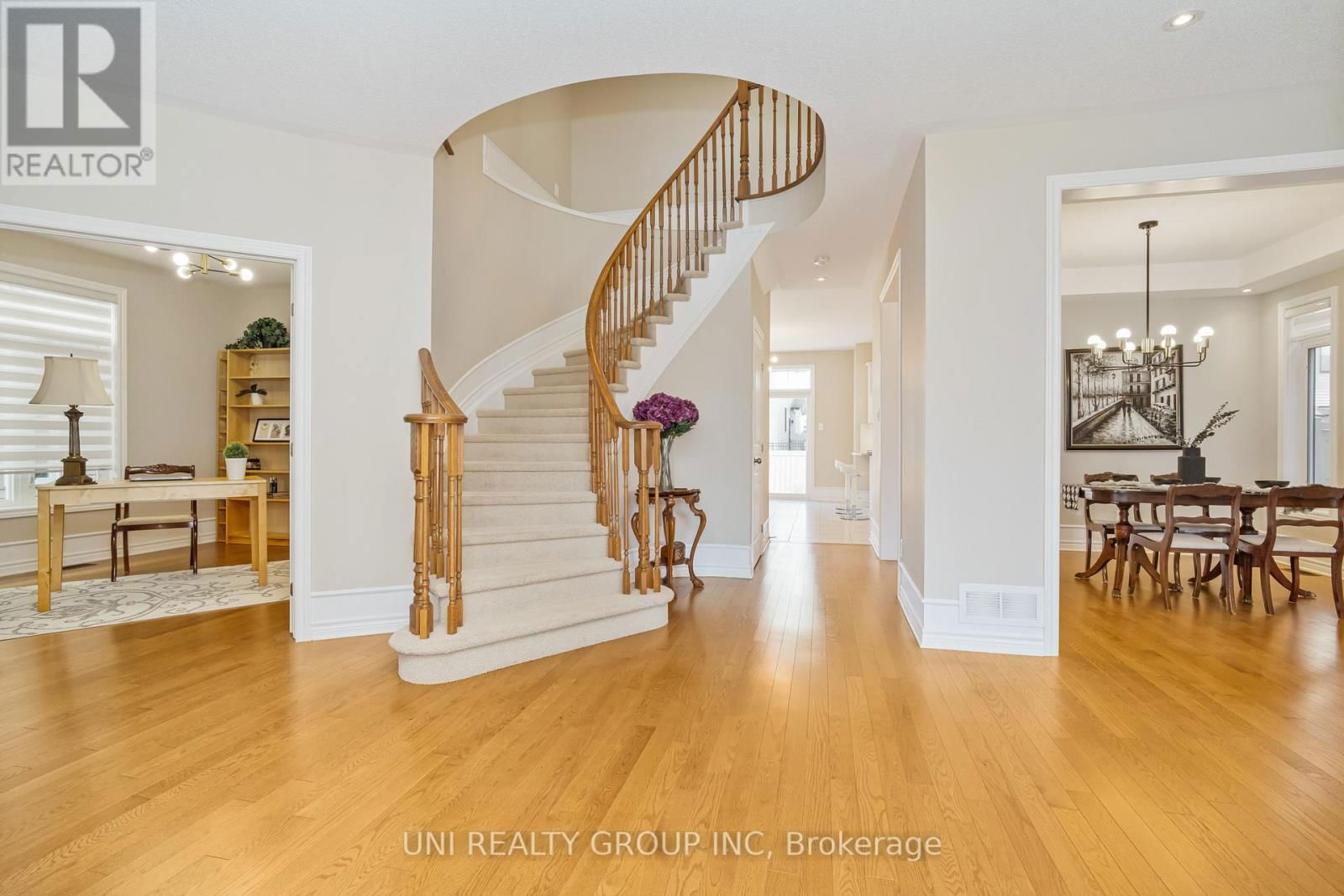172 CAMBIE ROAD Image 7
