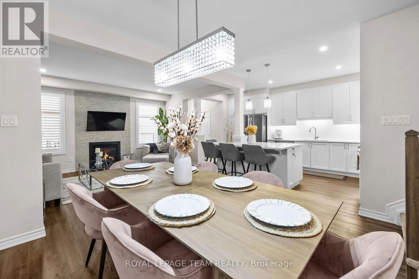 1135 APOLUNE STREET Image 14