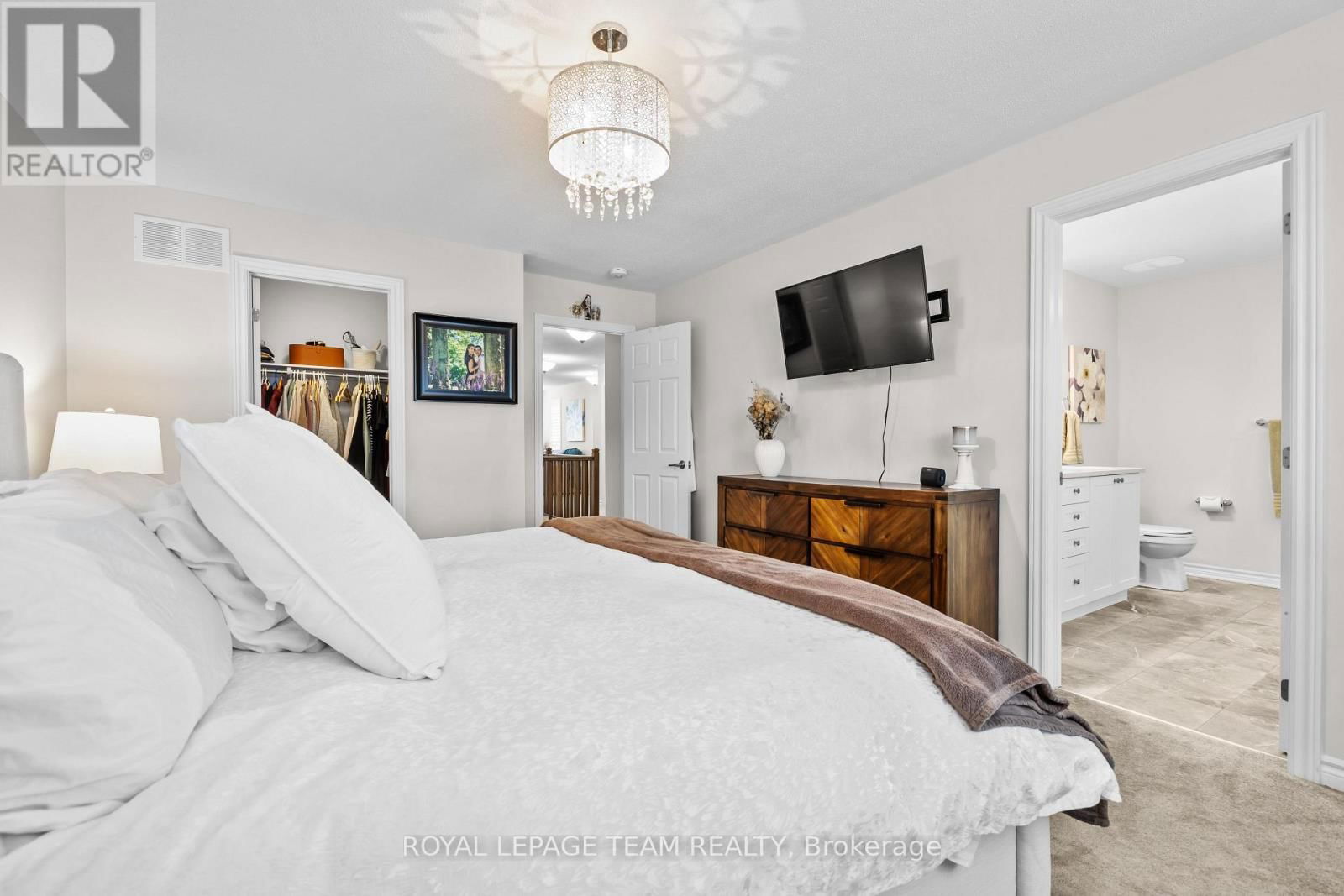 1135 APOLUNE STREET Image 22