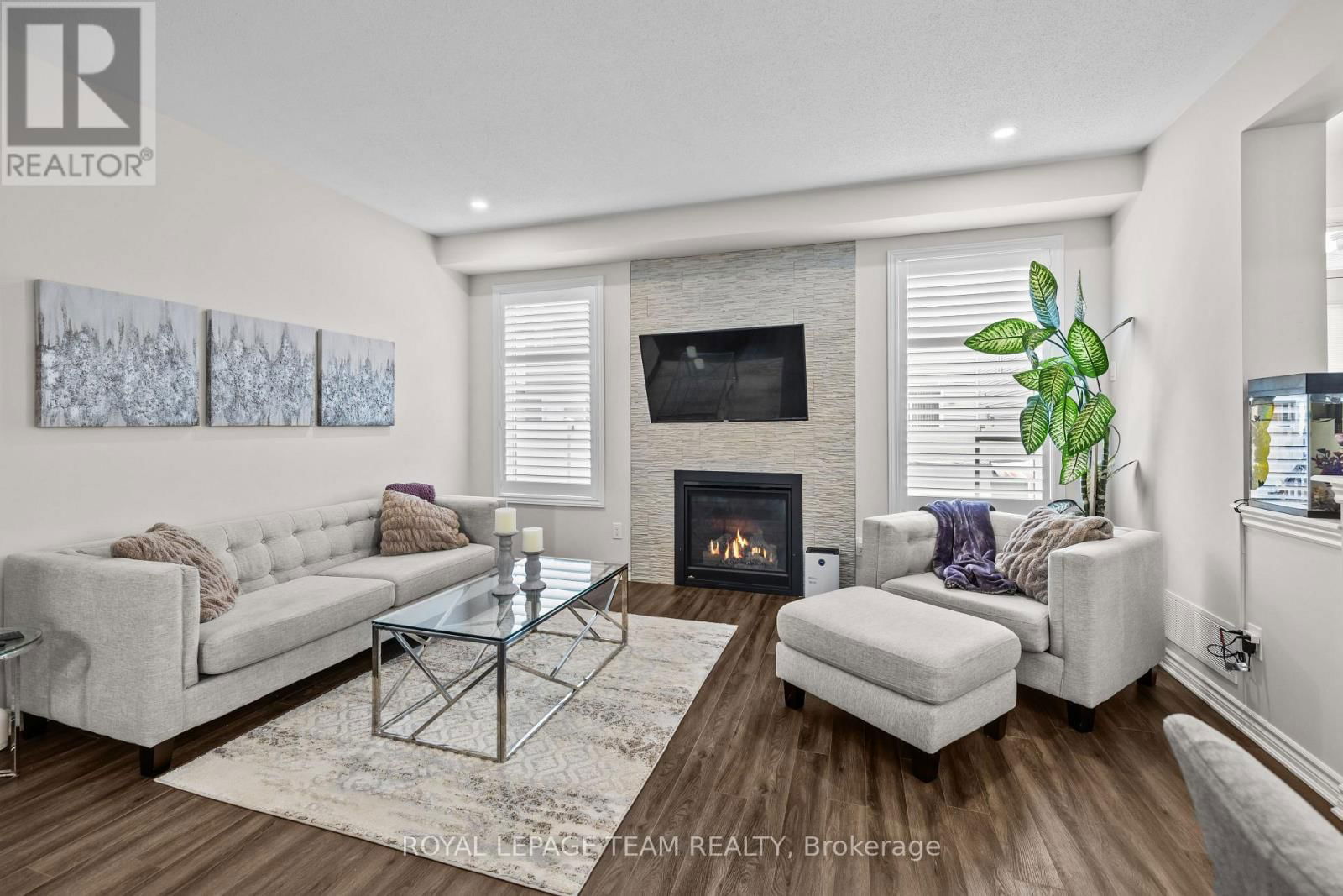 1135 APOLUNE STREET Image 7