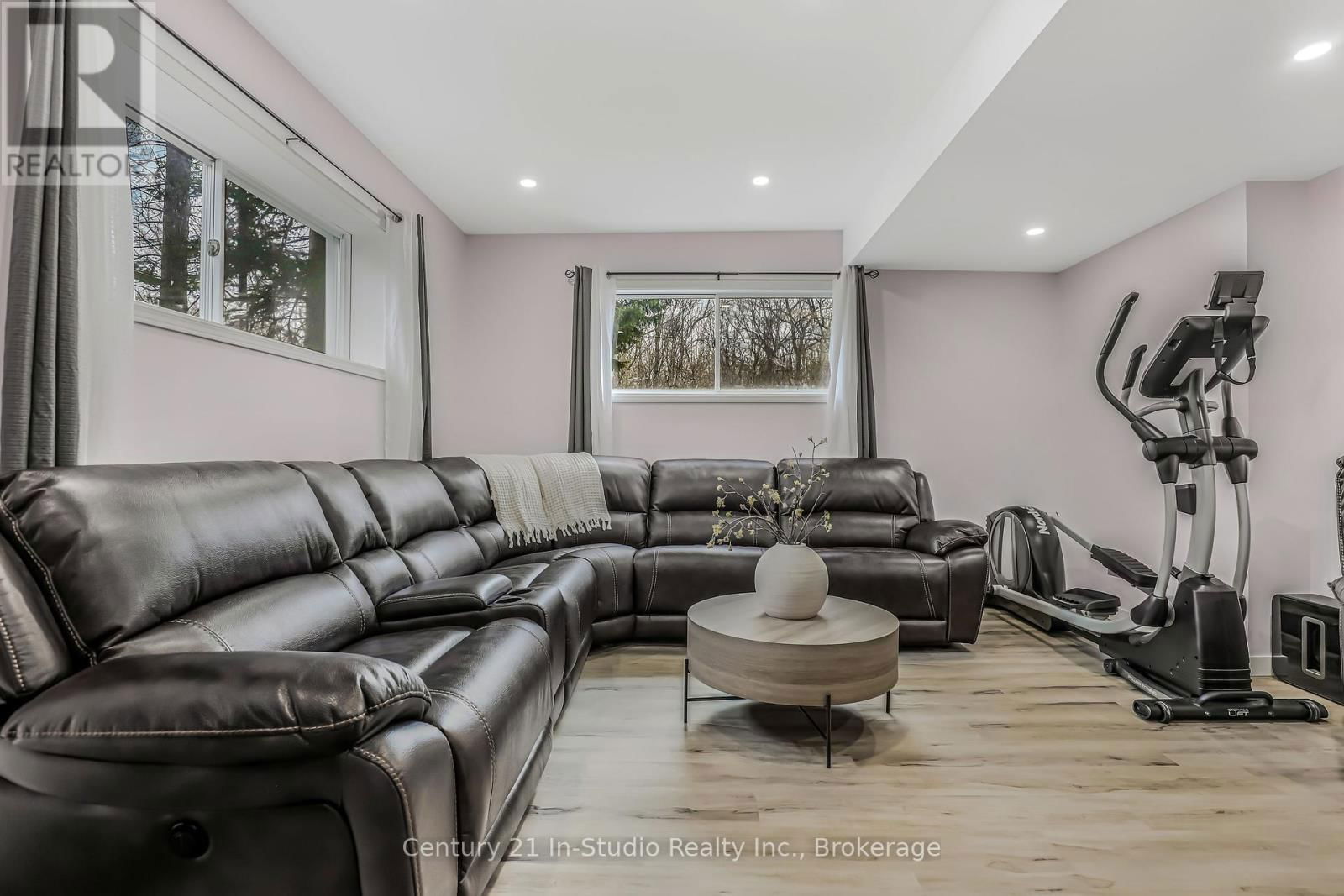 550 MCNABB STREET Image 35