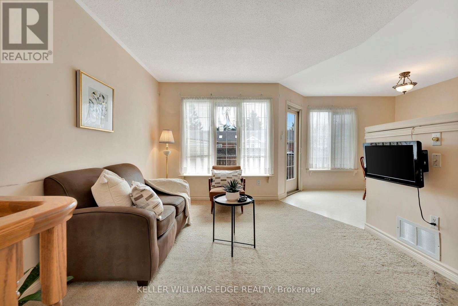 5 - 175 FIDDLERS GREEN ROAD Image 7