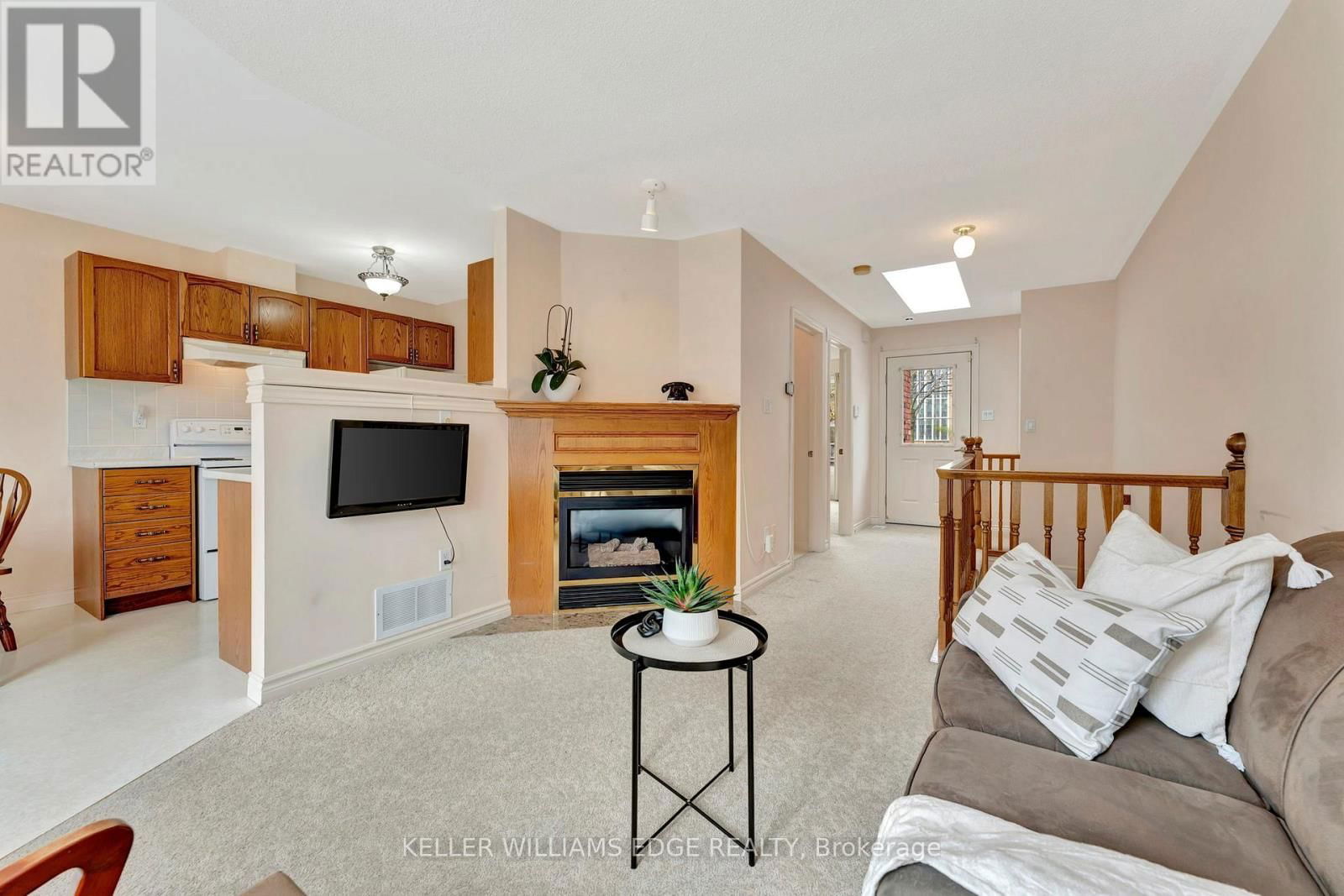 5 - 175 FIDDLERS GREEN ROAD Image 9